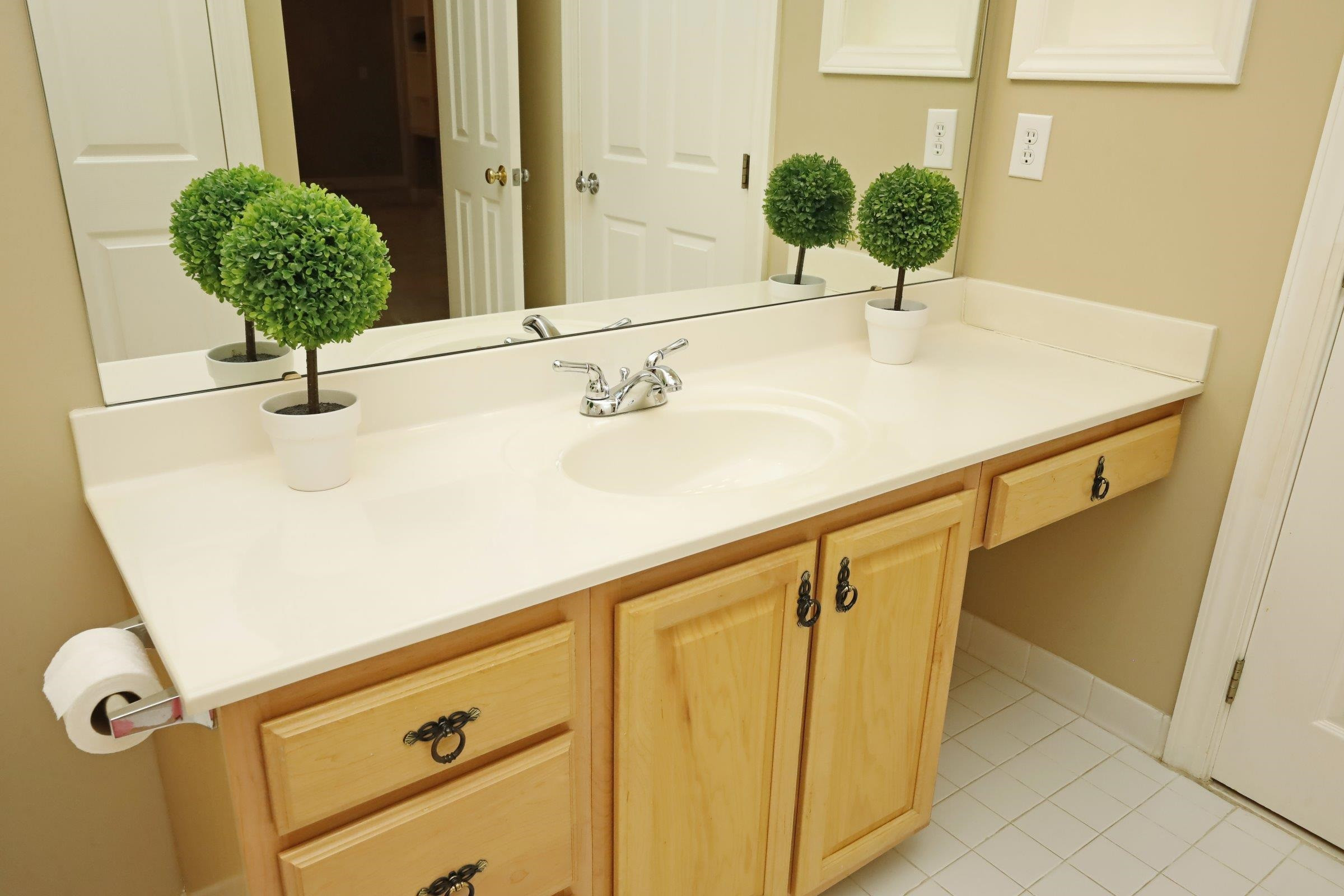 108 Northbrook Drive Unit: 305