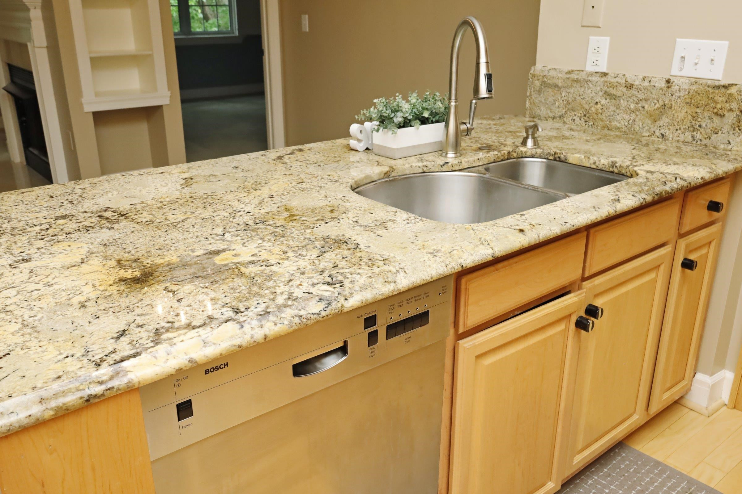 108 Northbrook Drive Unit: 305