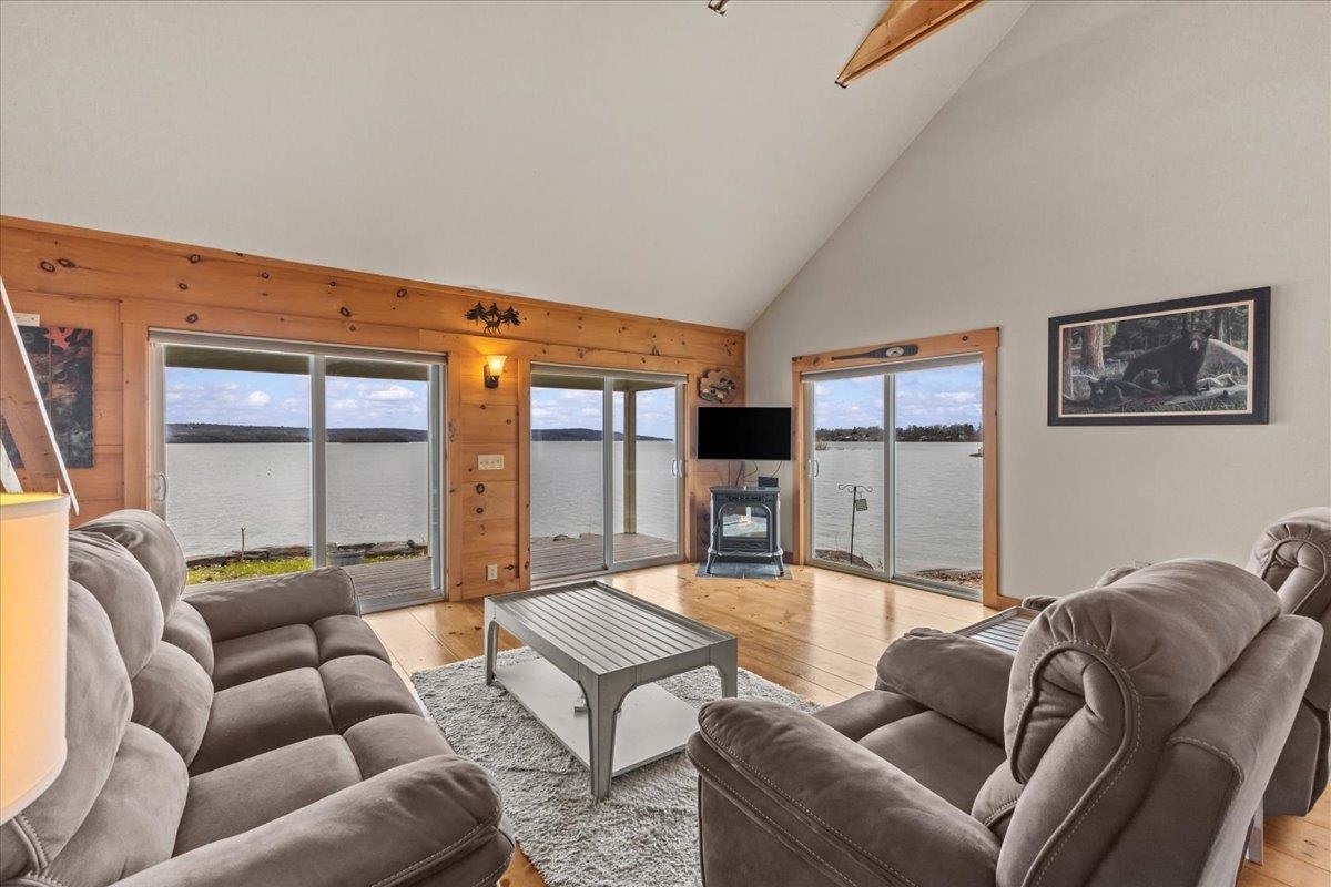 1223 Hathaway Point Road