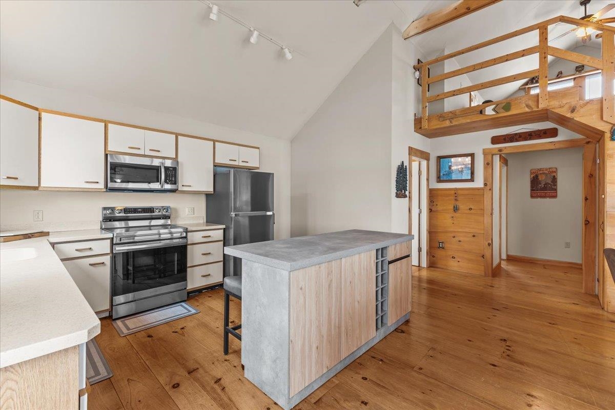 1223 Hathaway Point Road