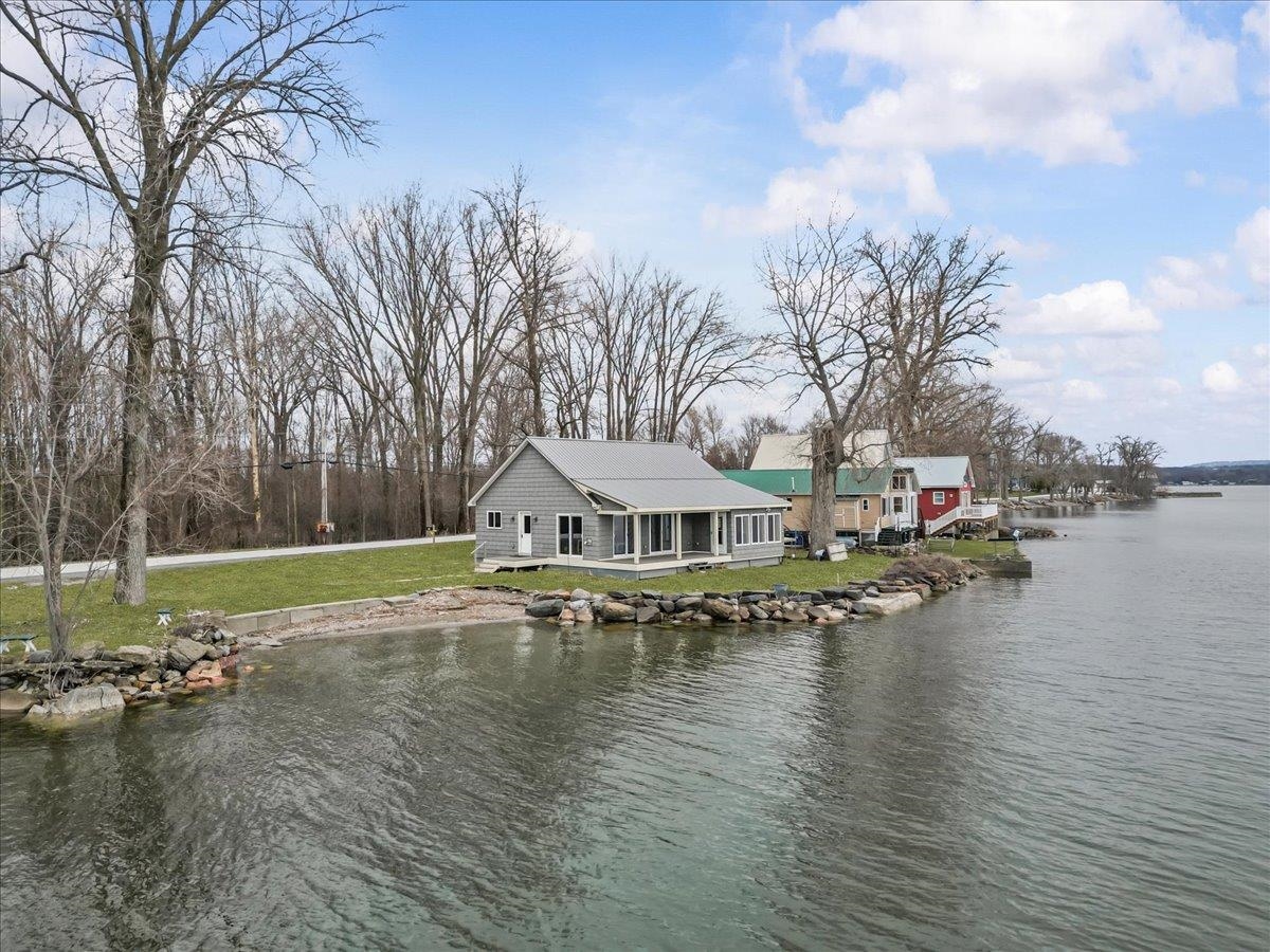 1223 Hathaway Point Road