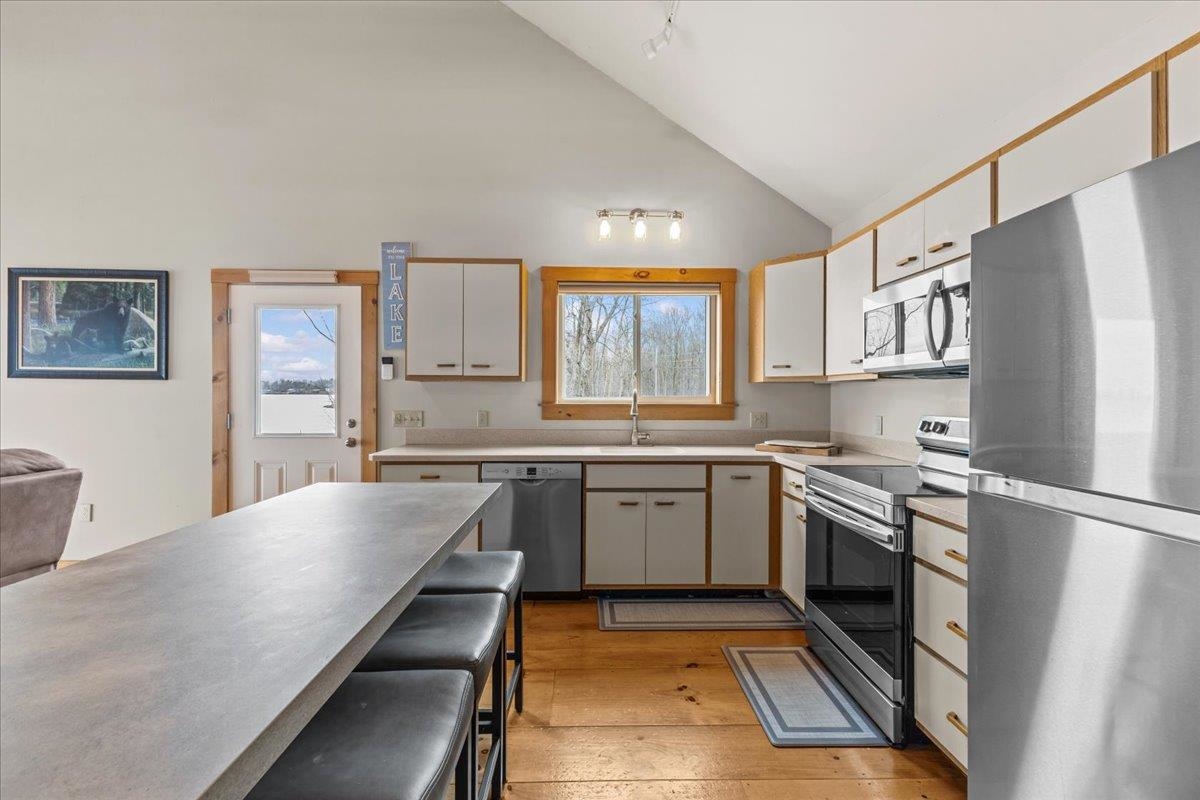 1223 Hathaway Point Road