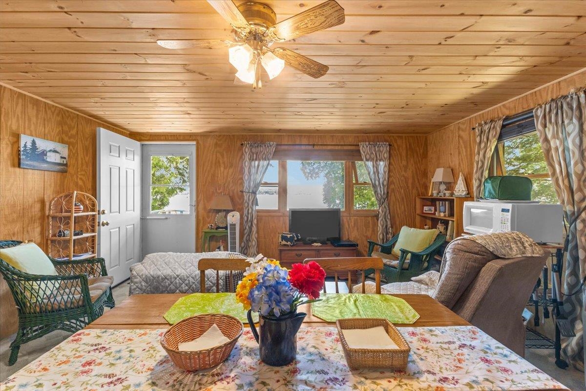 306 Hammond Shore Road