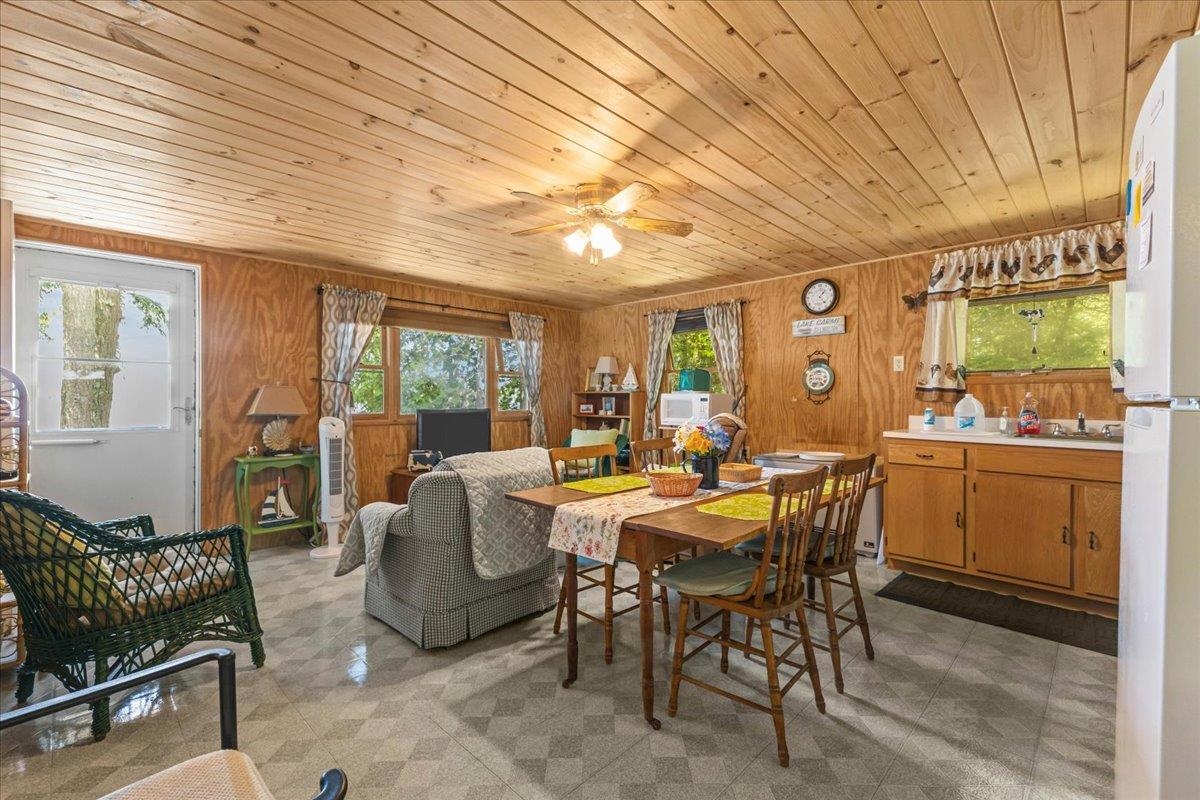306 Hammond Shore Road