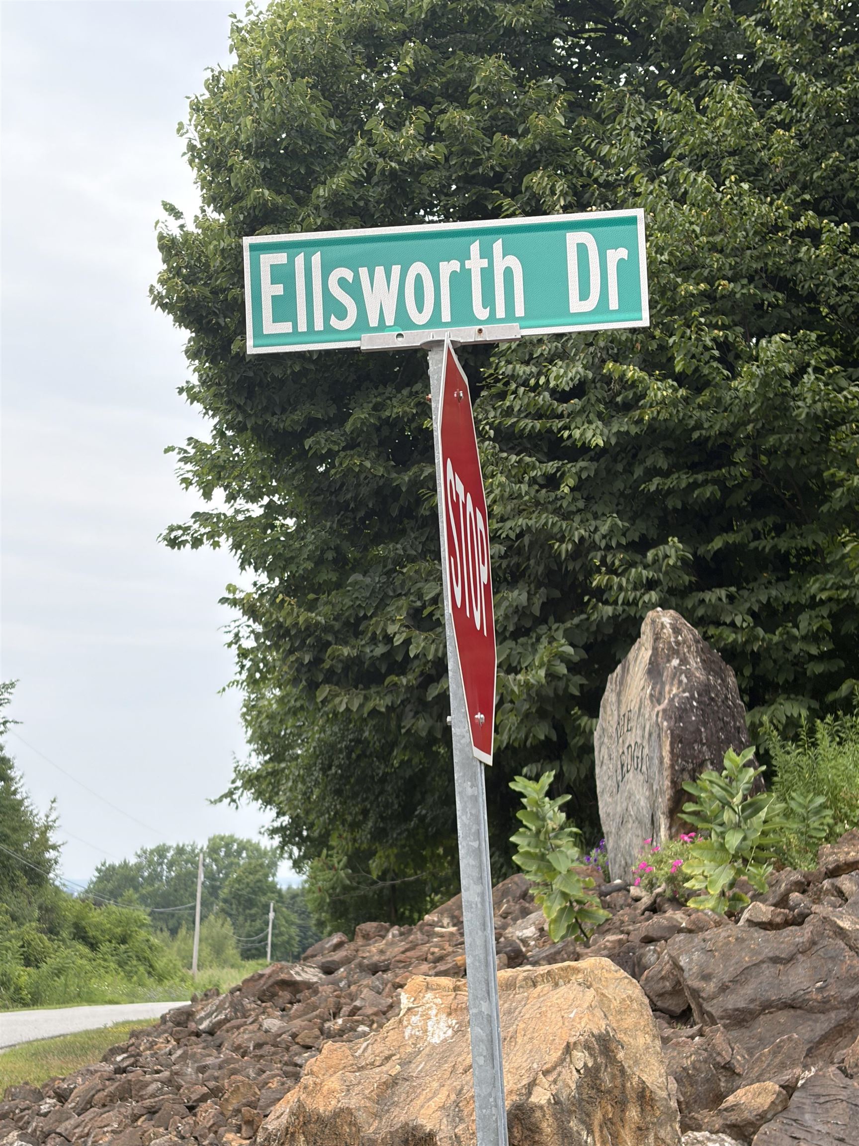 15 Ellsworth Drive