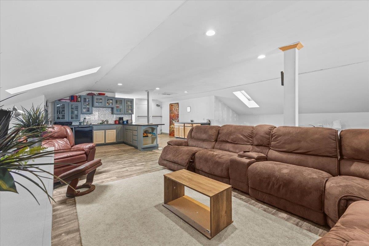 14 Sunset Drive