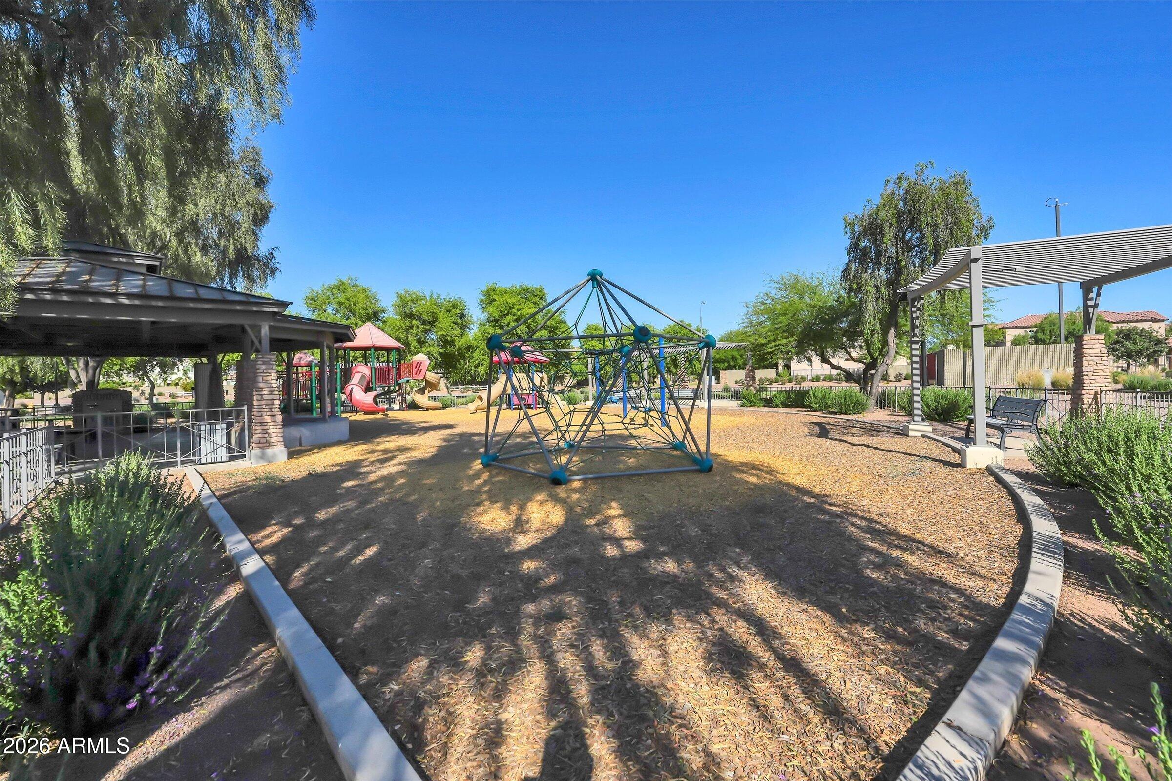 3353 E ASTER Drive