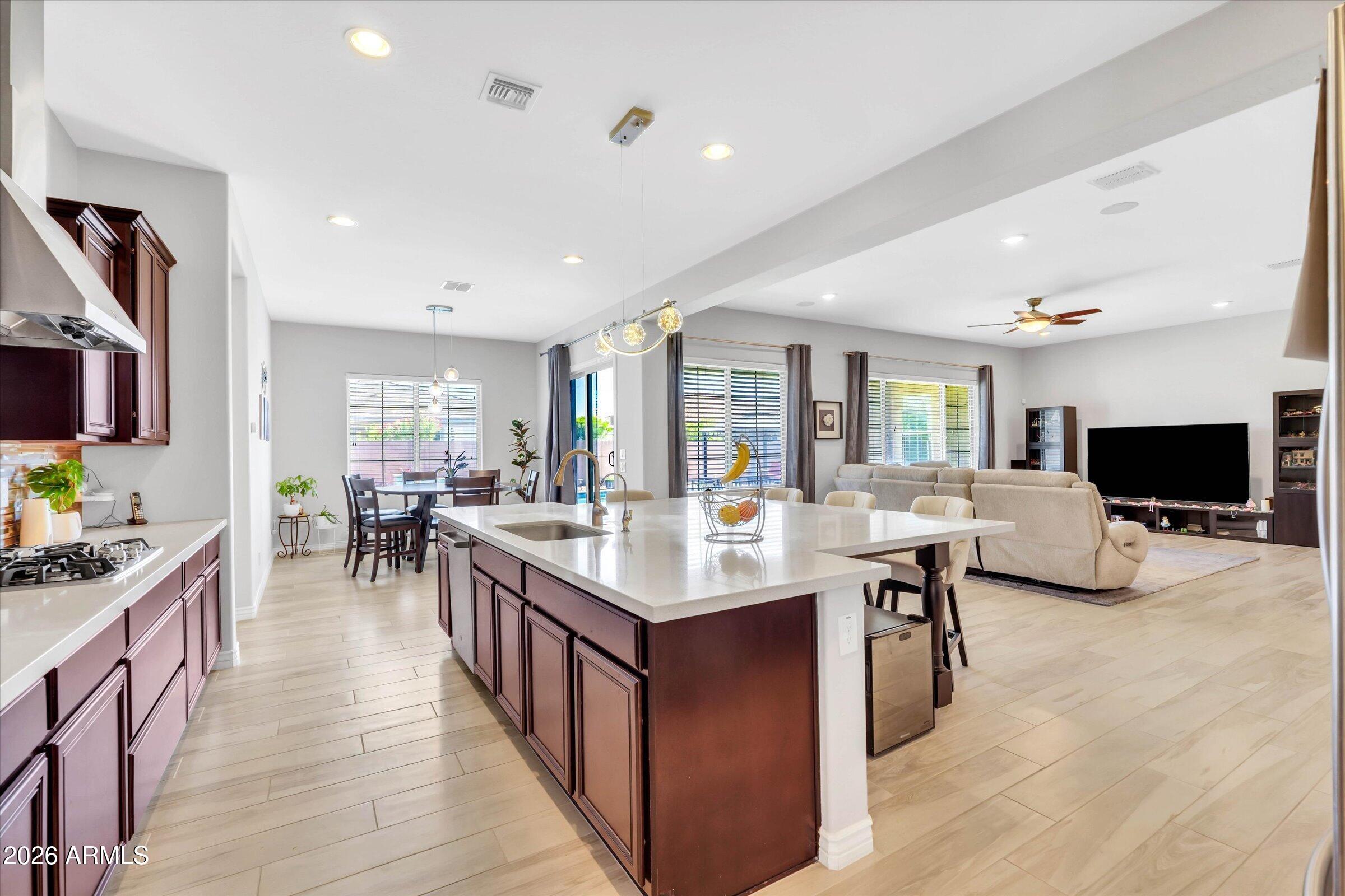 3353 E ASTER Drive