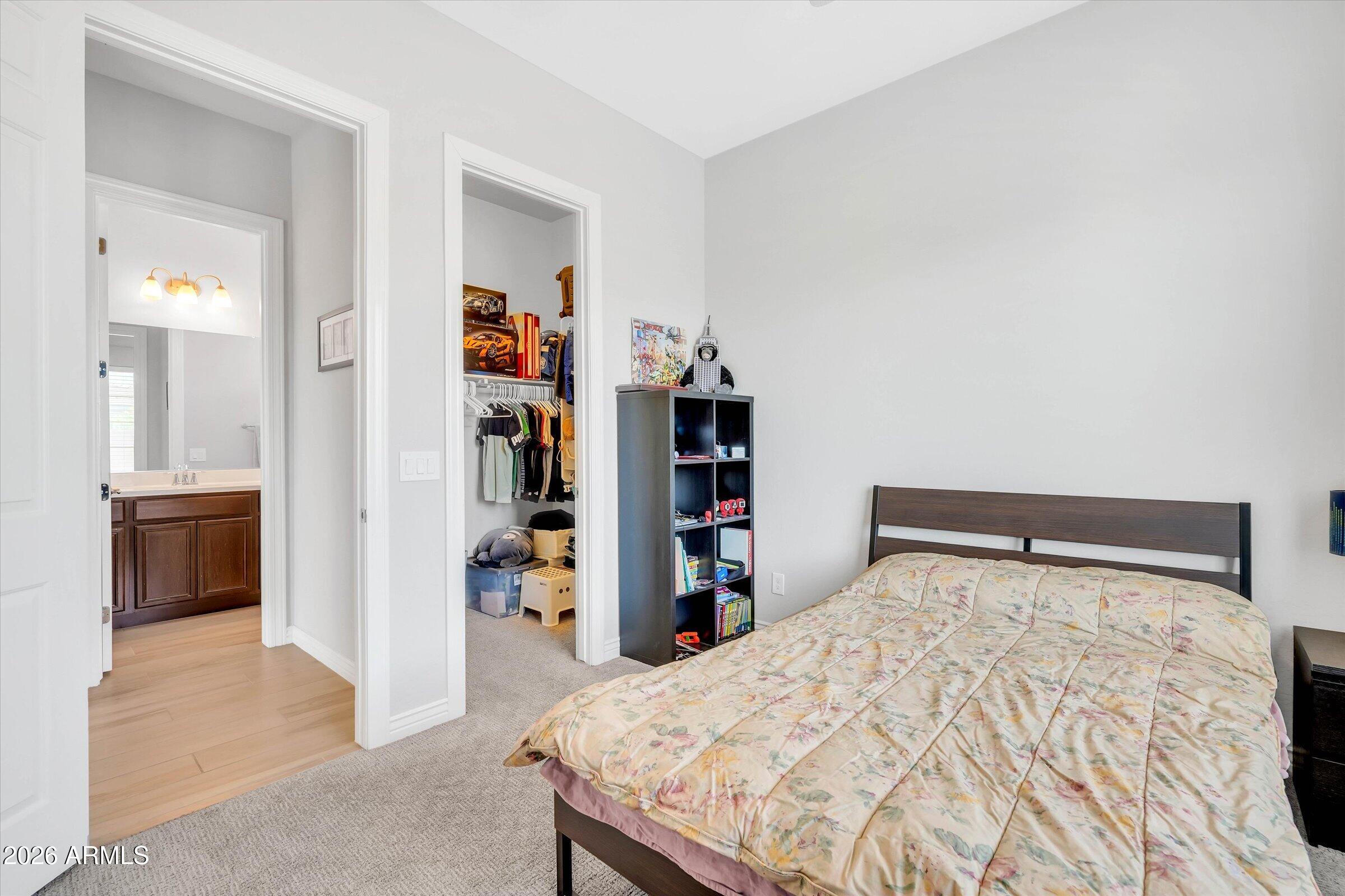 3353 E ASTER Drive