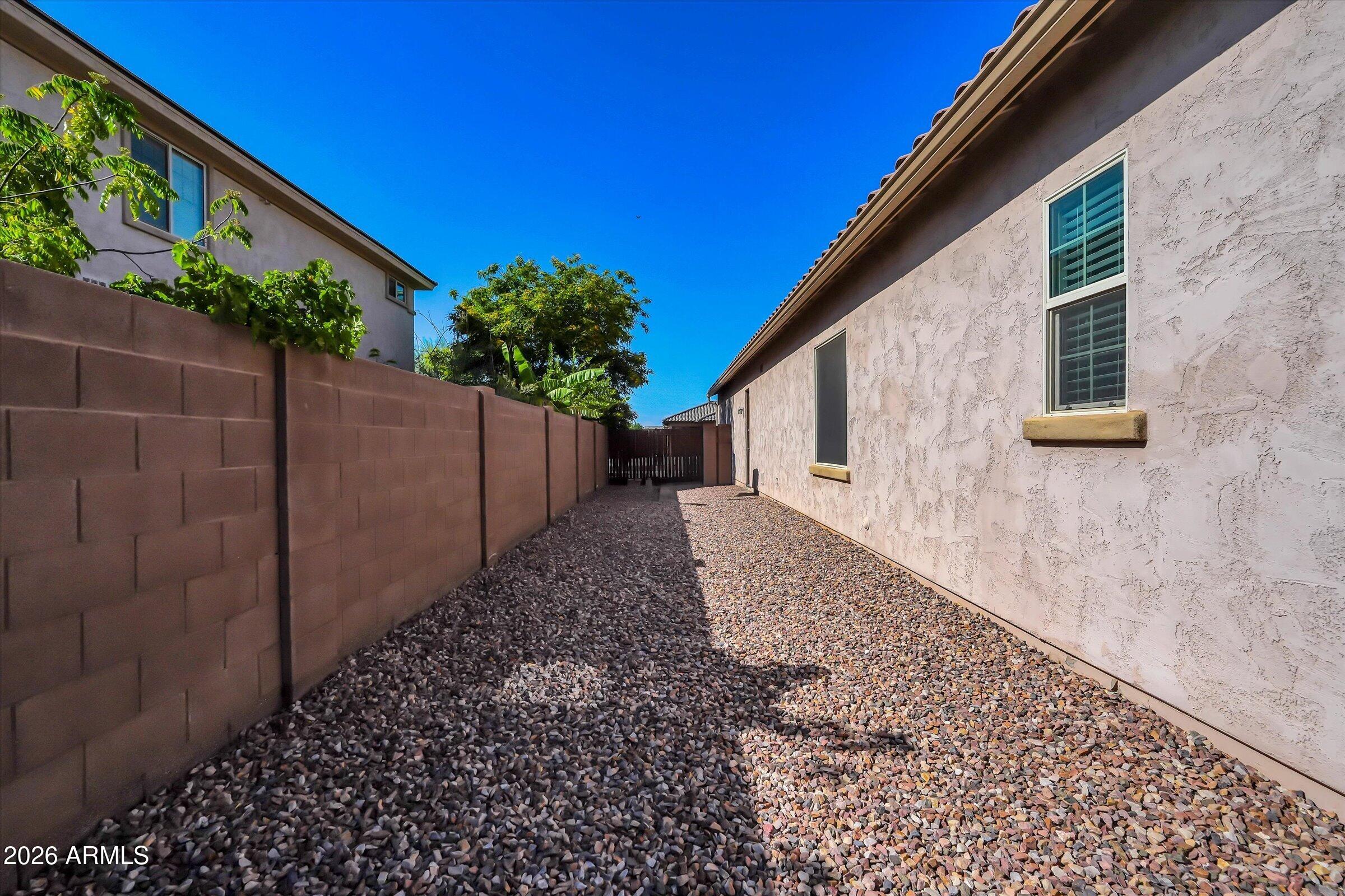 3353 E ASTER Drive