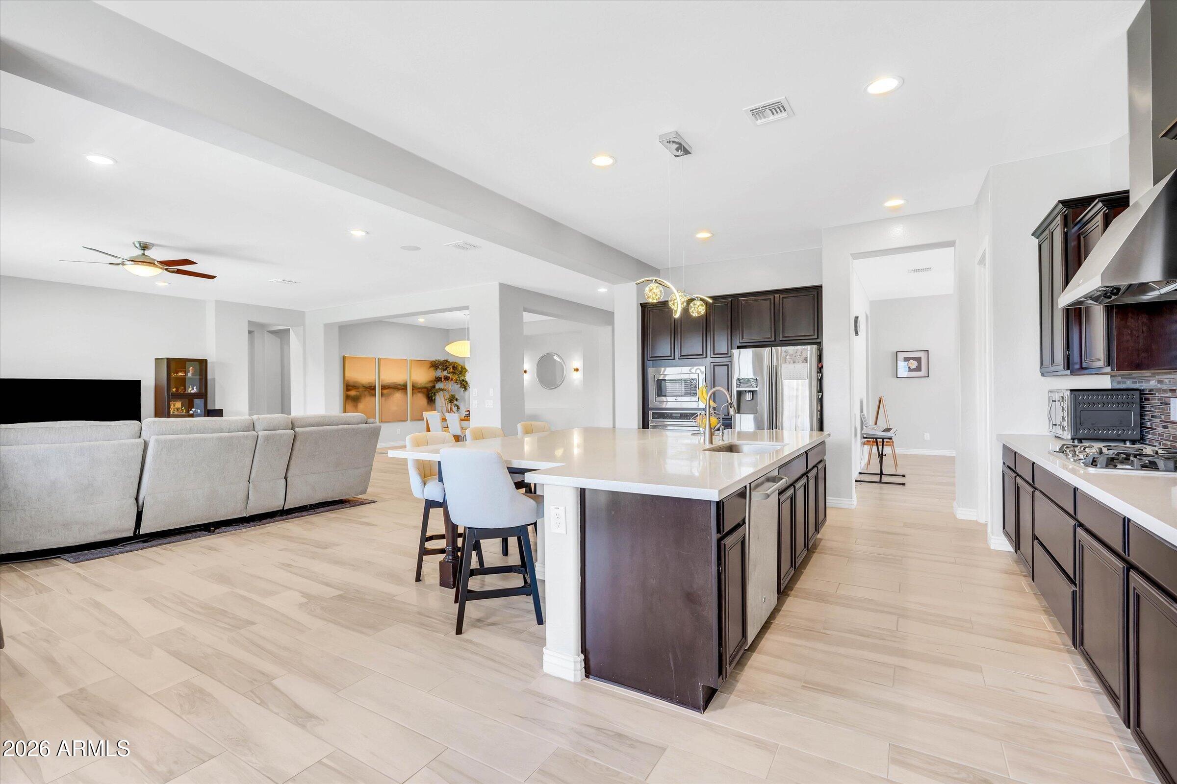 3353 E ASTER Drive