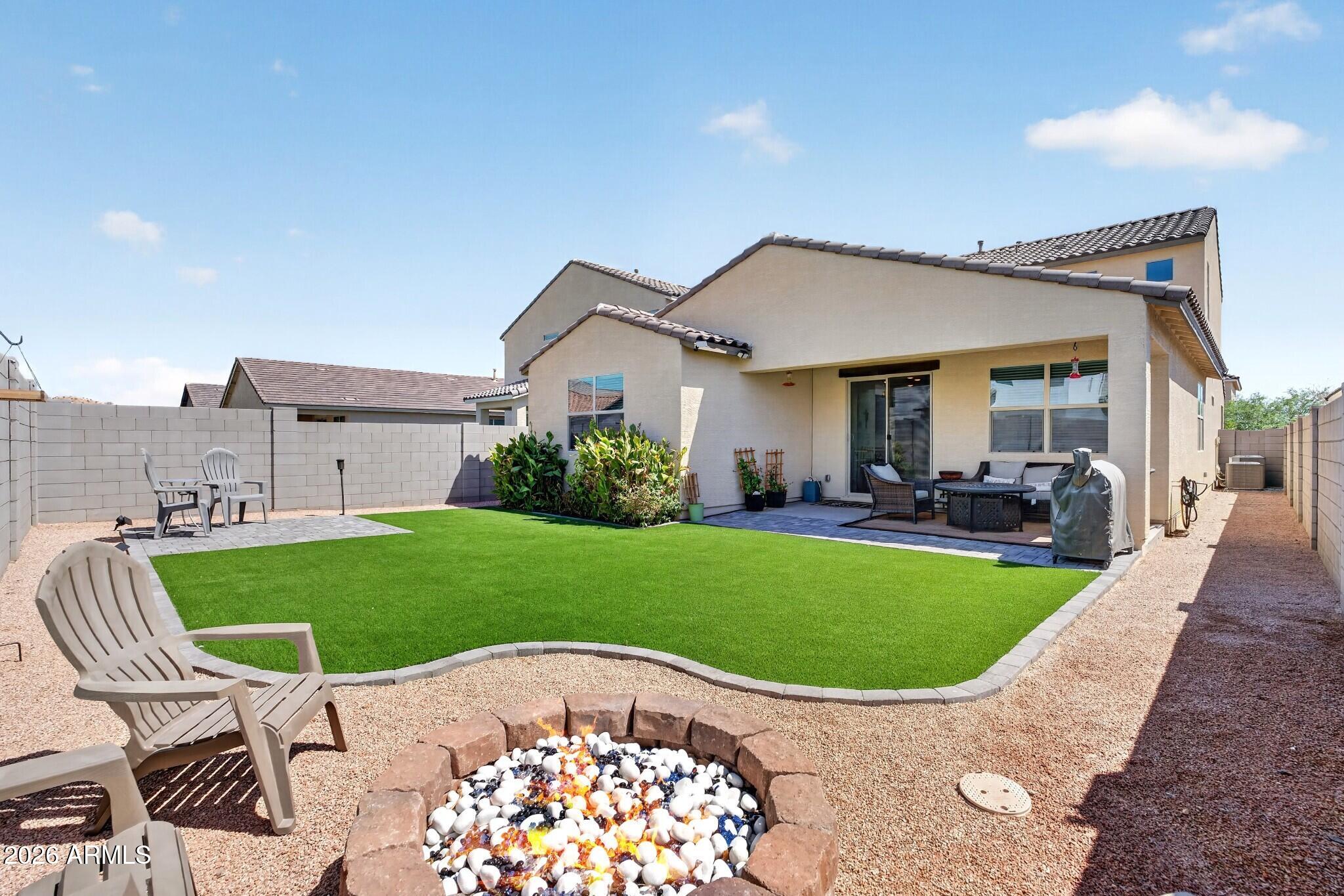 4381 W MOUNTAIN LAURAL Drive