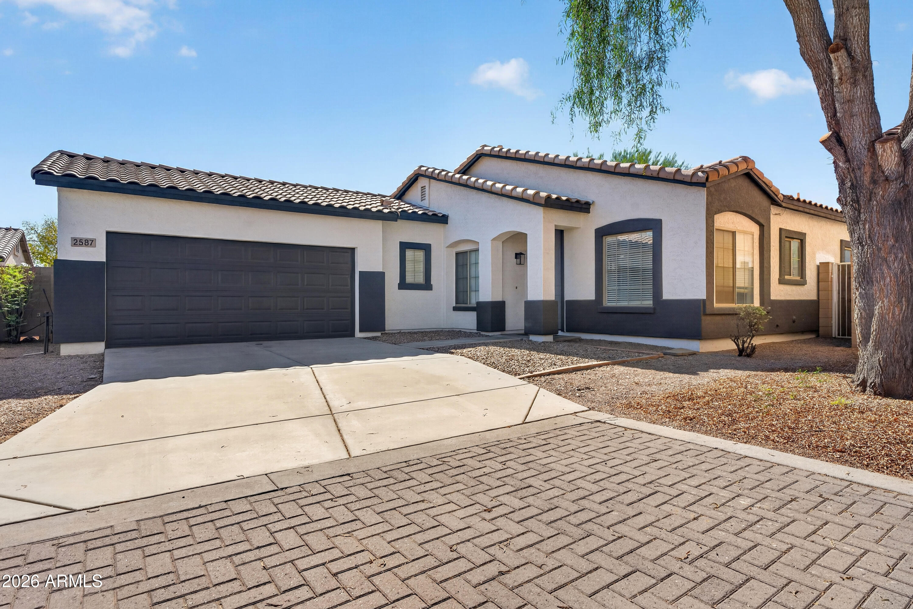 2587 E RIVIERA Drive