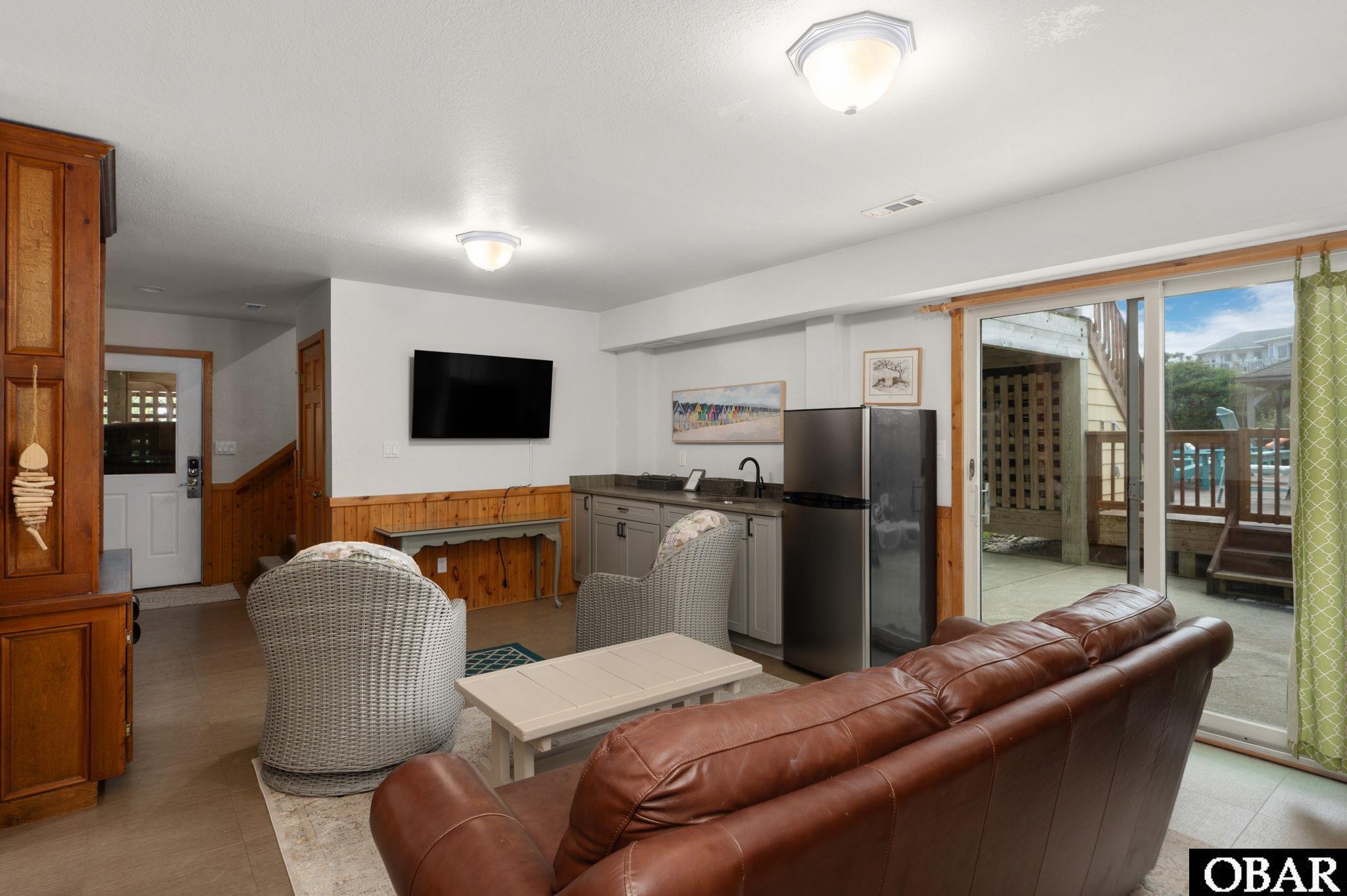 1042 Lighthouse Drive