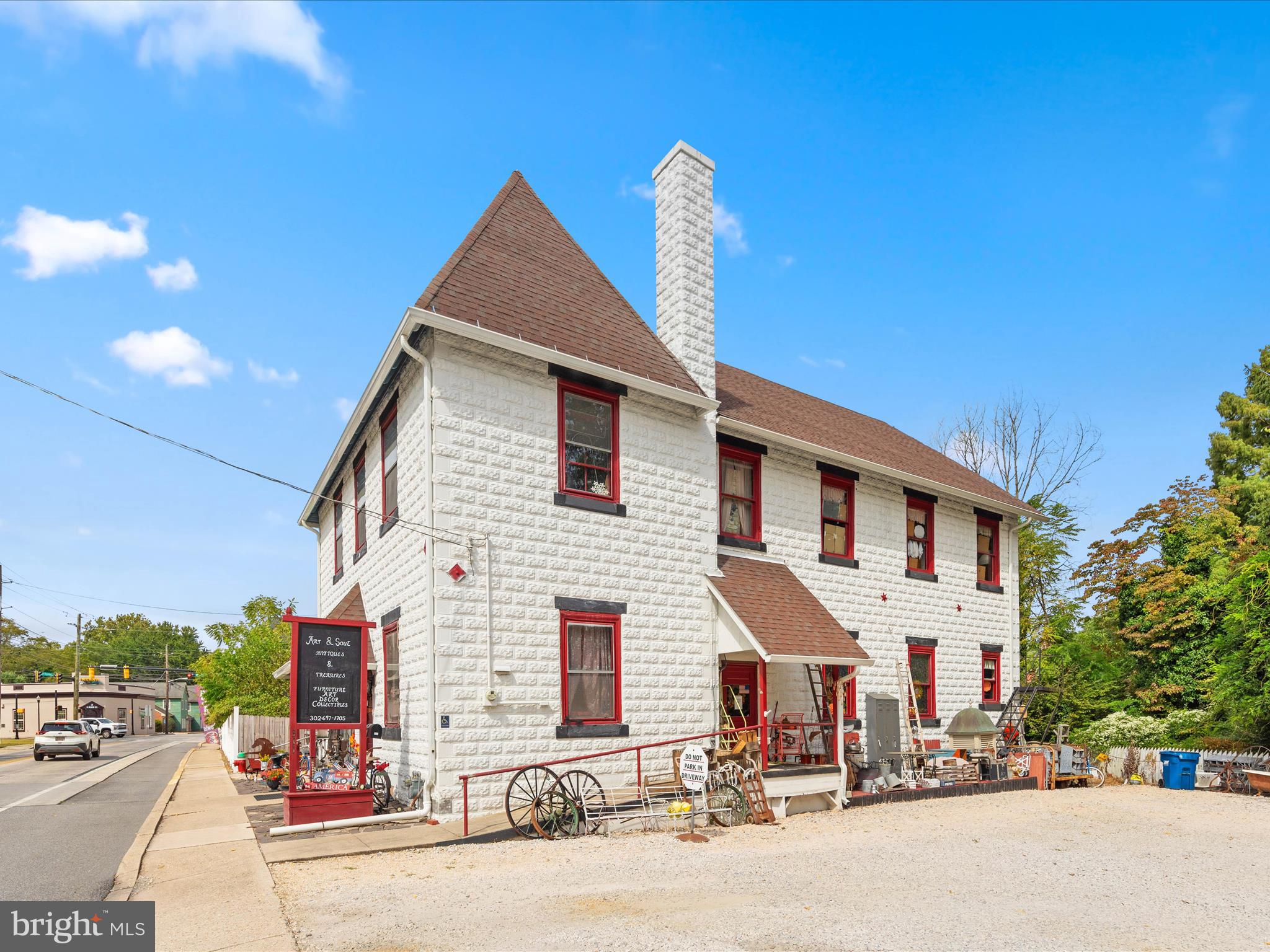 311 E CAMDEN WYOMING AVENUE