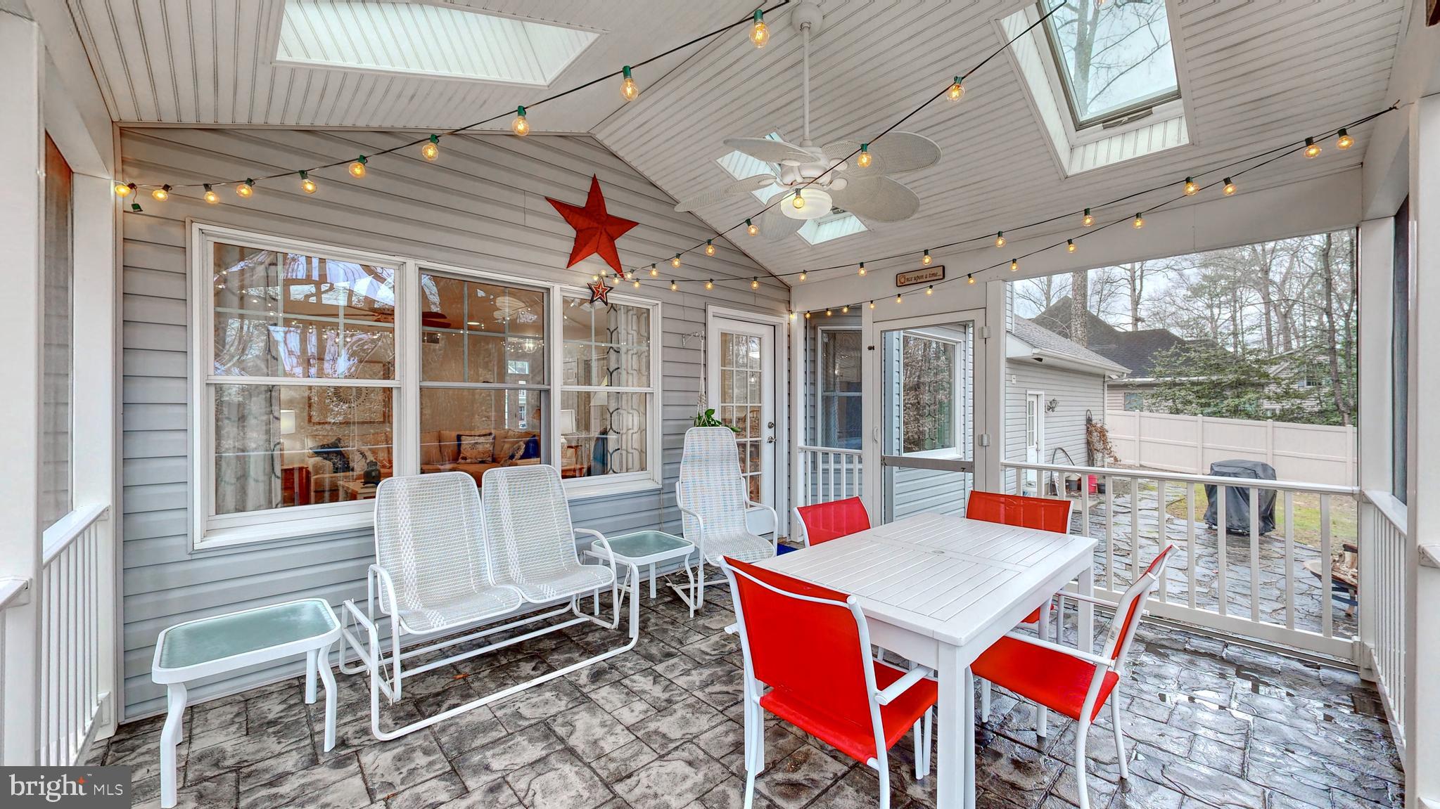 489 RUYTER DRIVE