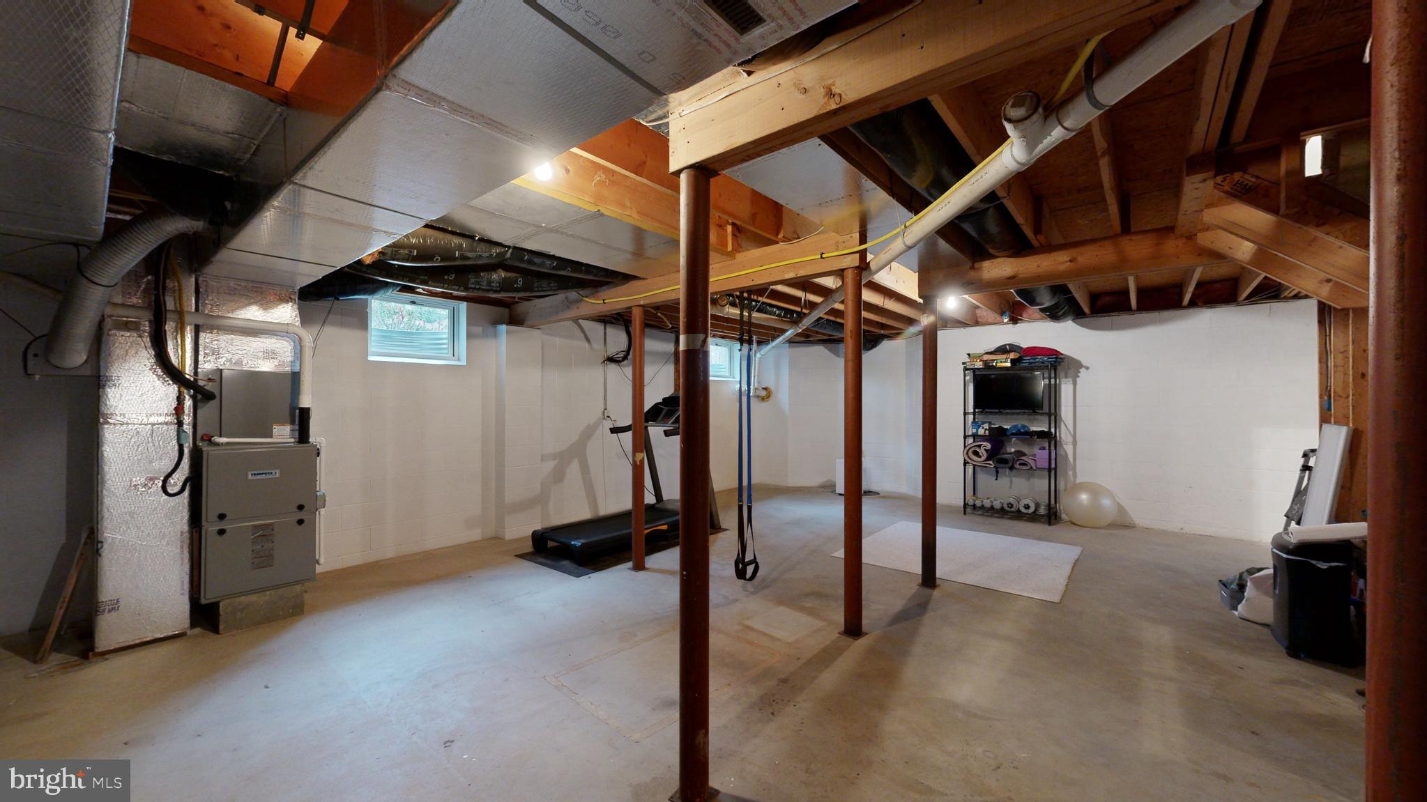 489 RUYTER DRIVE