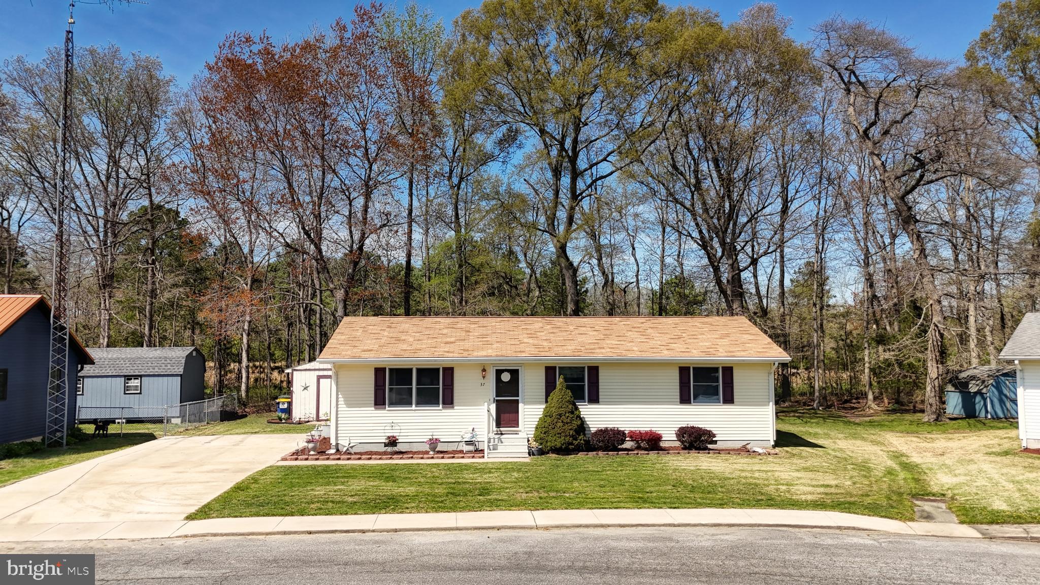 37 KERRY CIRCLE
