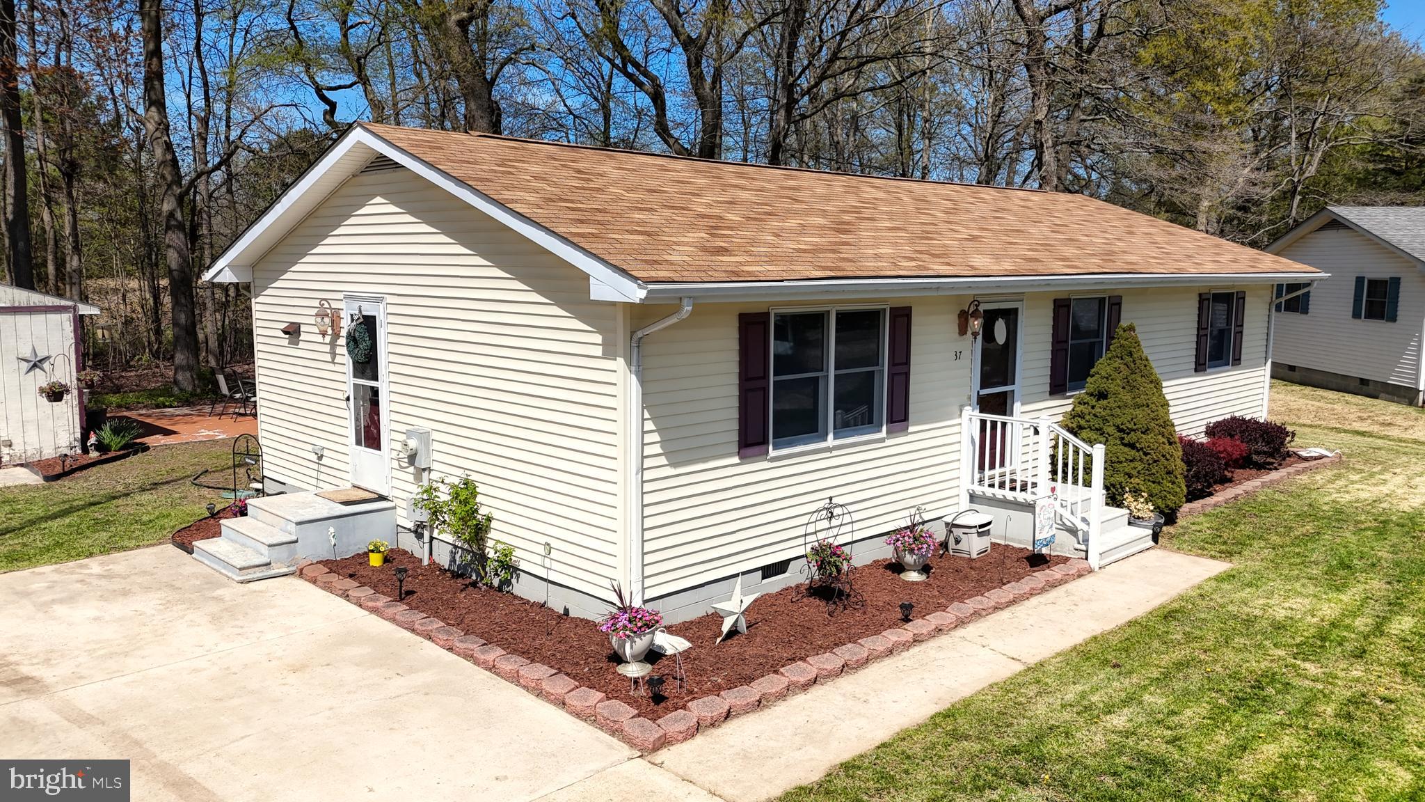 37 KERRY CIRCLE