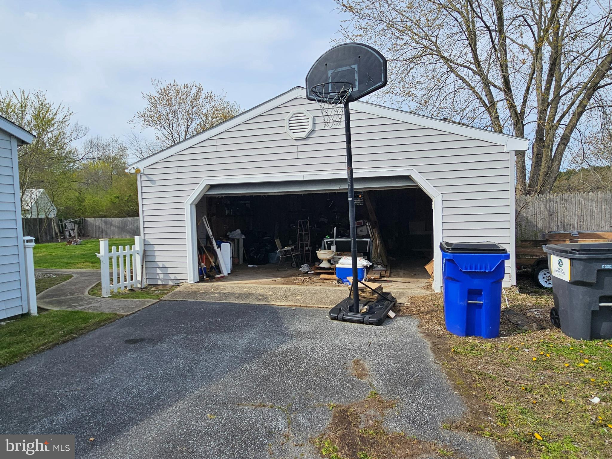 227 WILLOW TREE CIRCLE