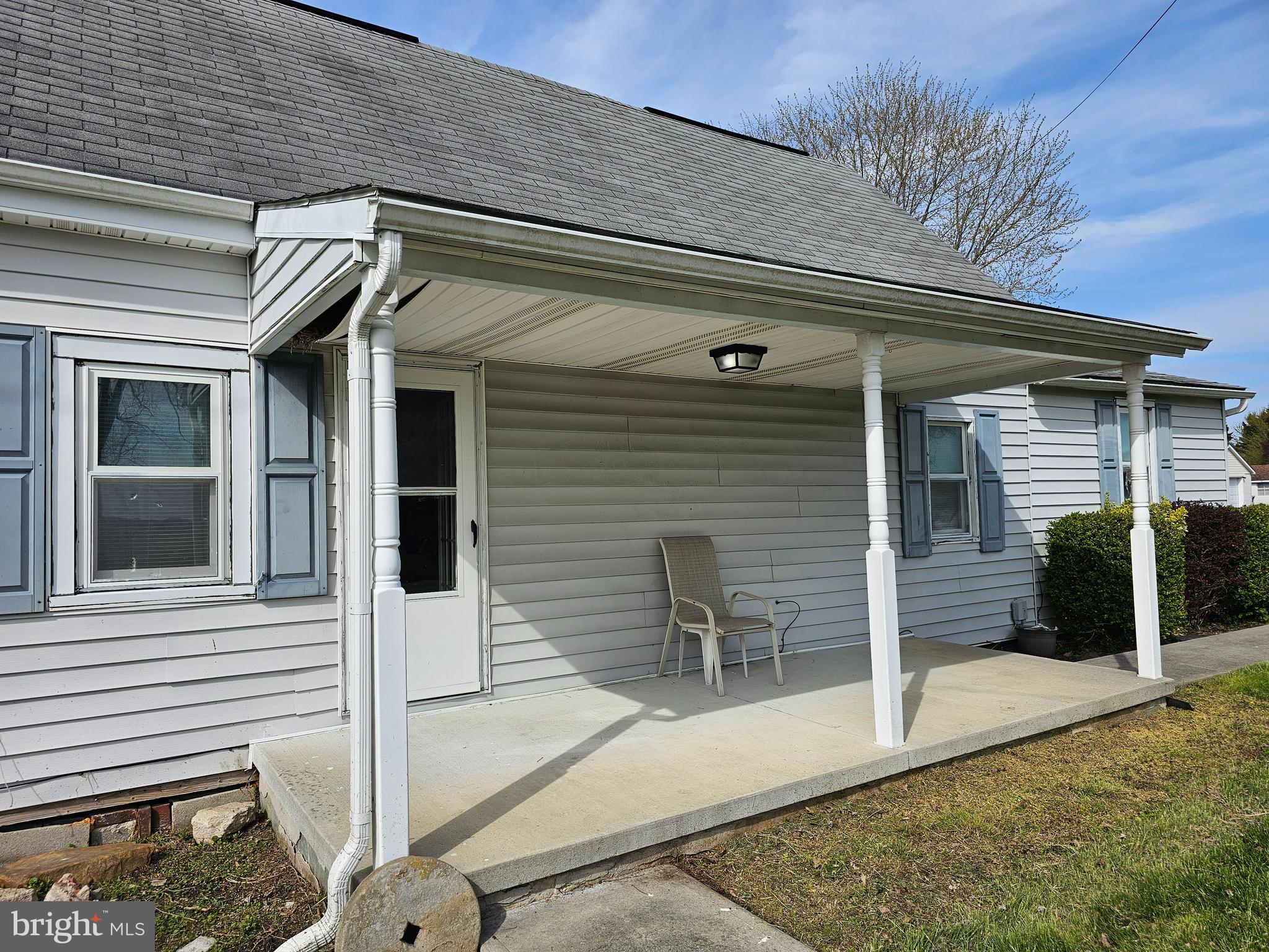 227 WILLOW TREE CIRCLE