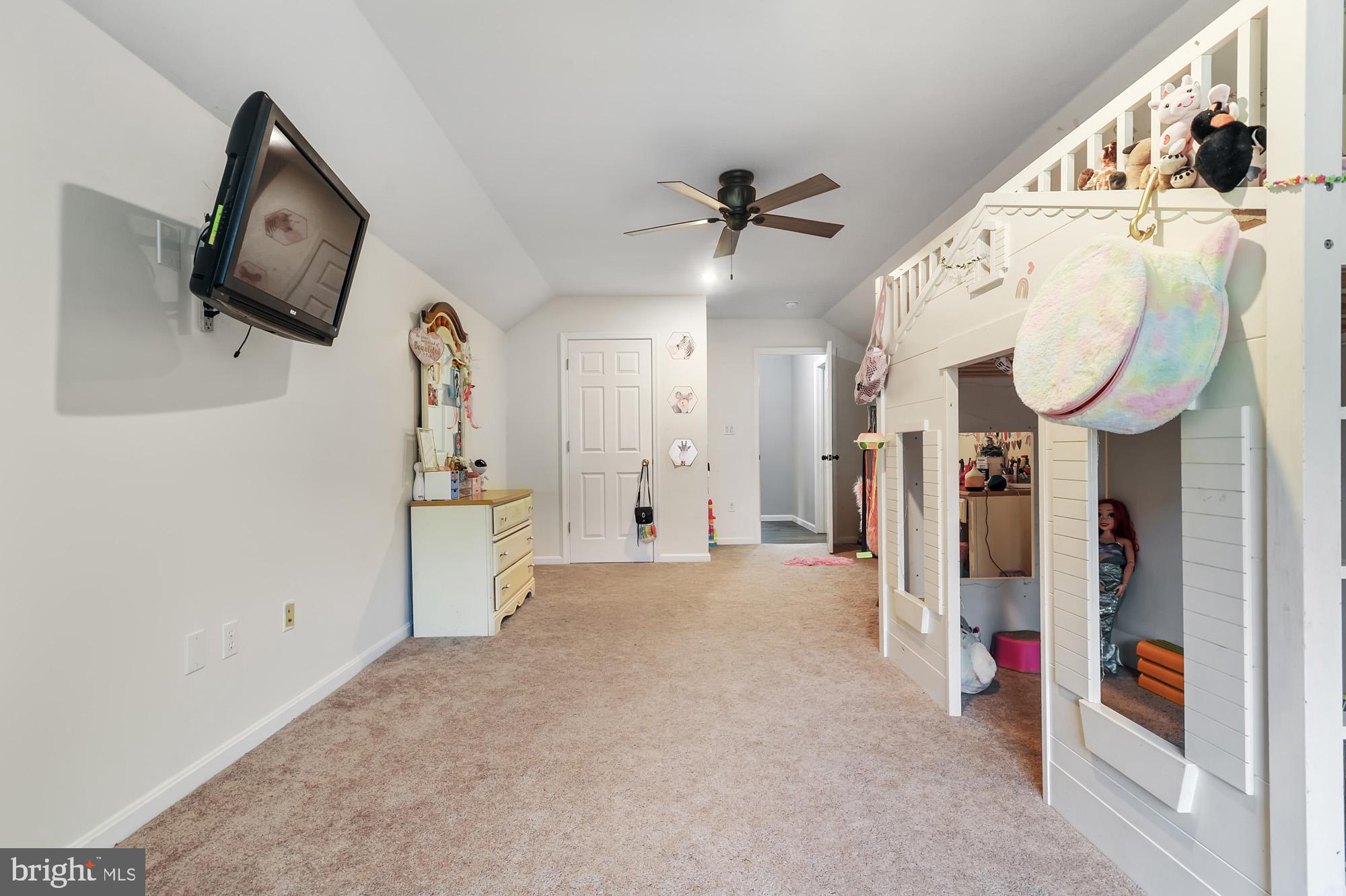 510 FIELDCREST DRIVE