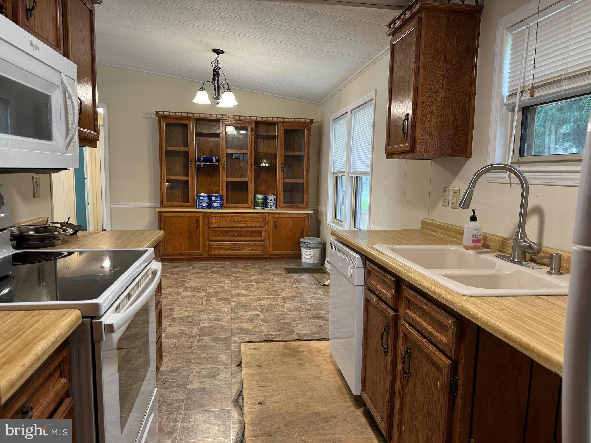 307 JEAN BRADLEY CIRCLE 314