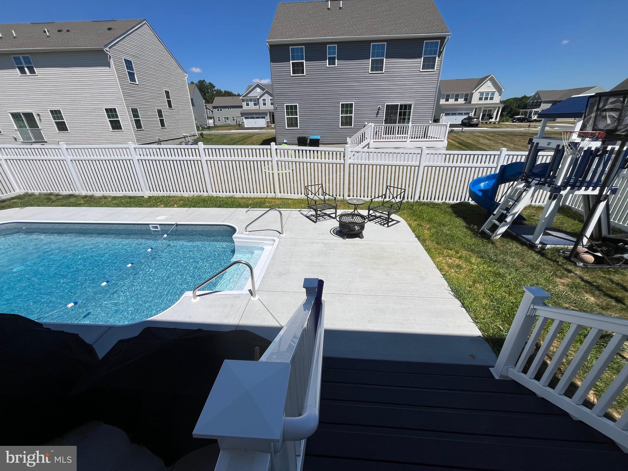 32 CONACH LANE