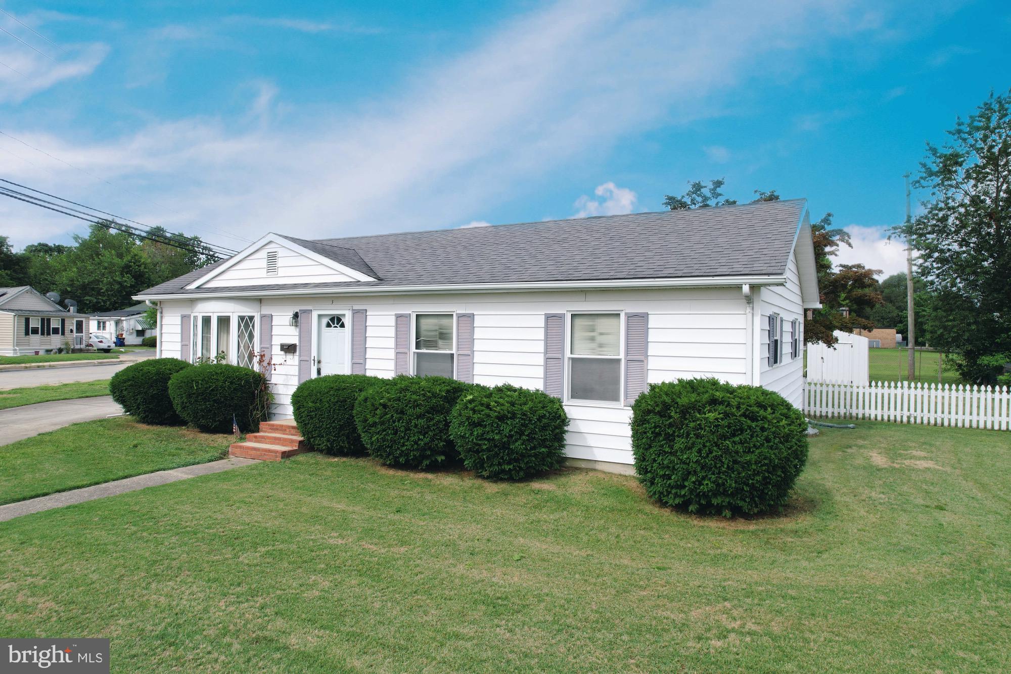 3 OAK DRIVE