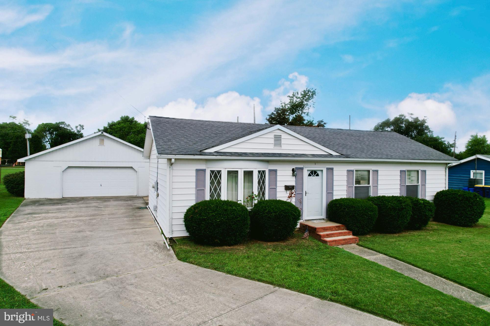 3 OAK DRIVE