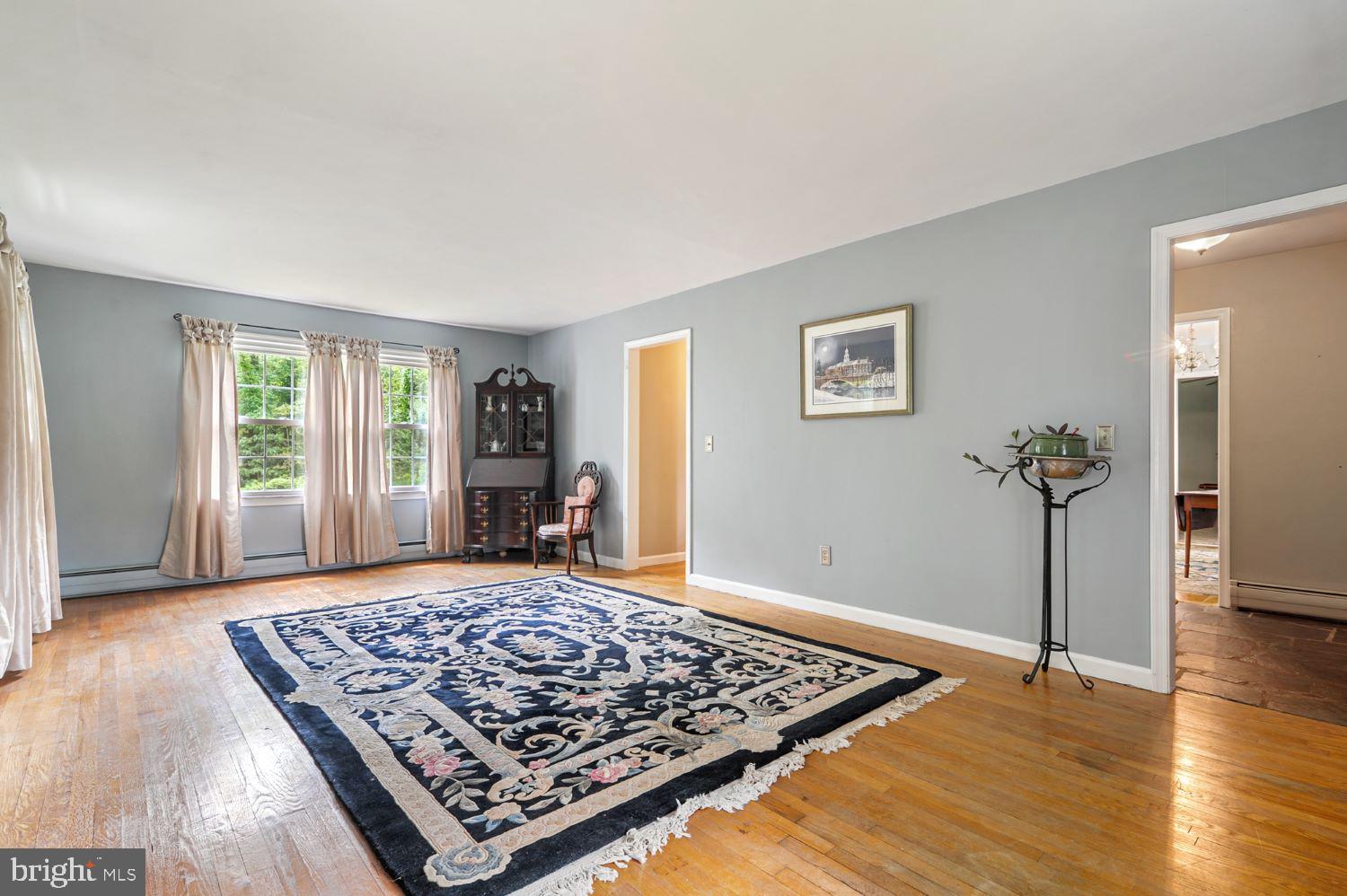 170 LYNNHAVEN DRIVE