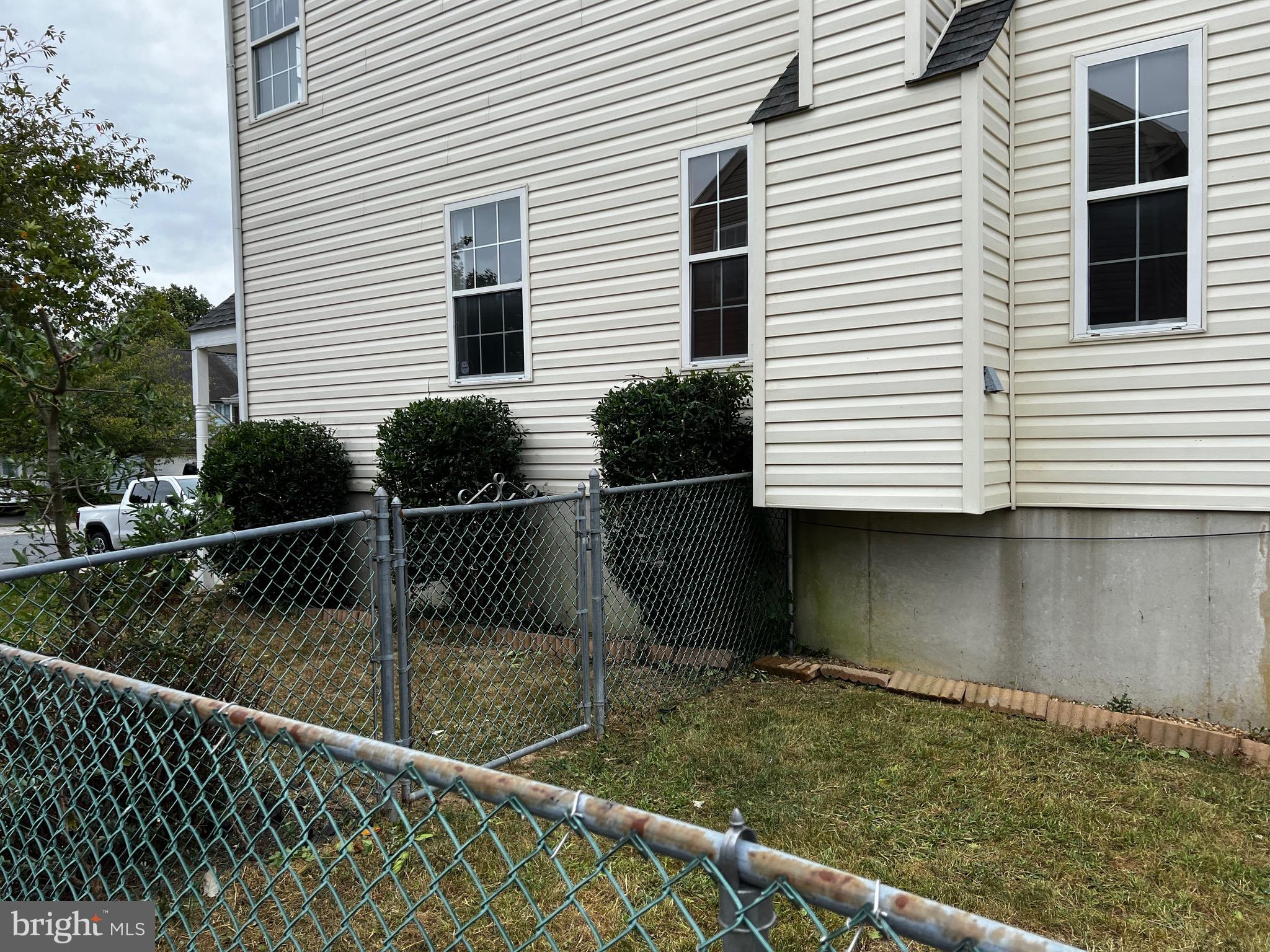 115 THAMES DRIVE