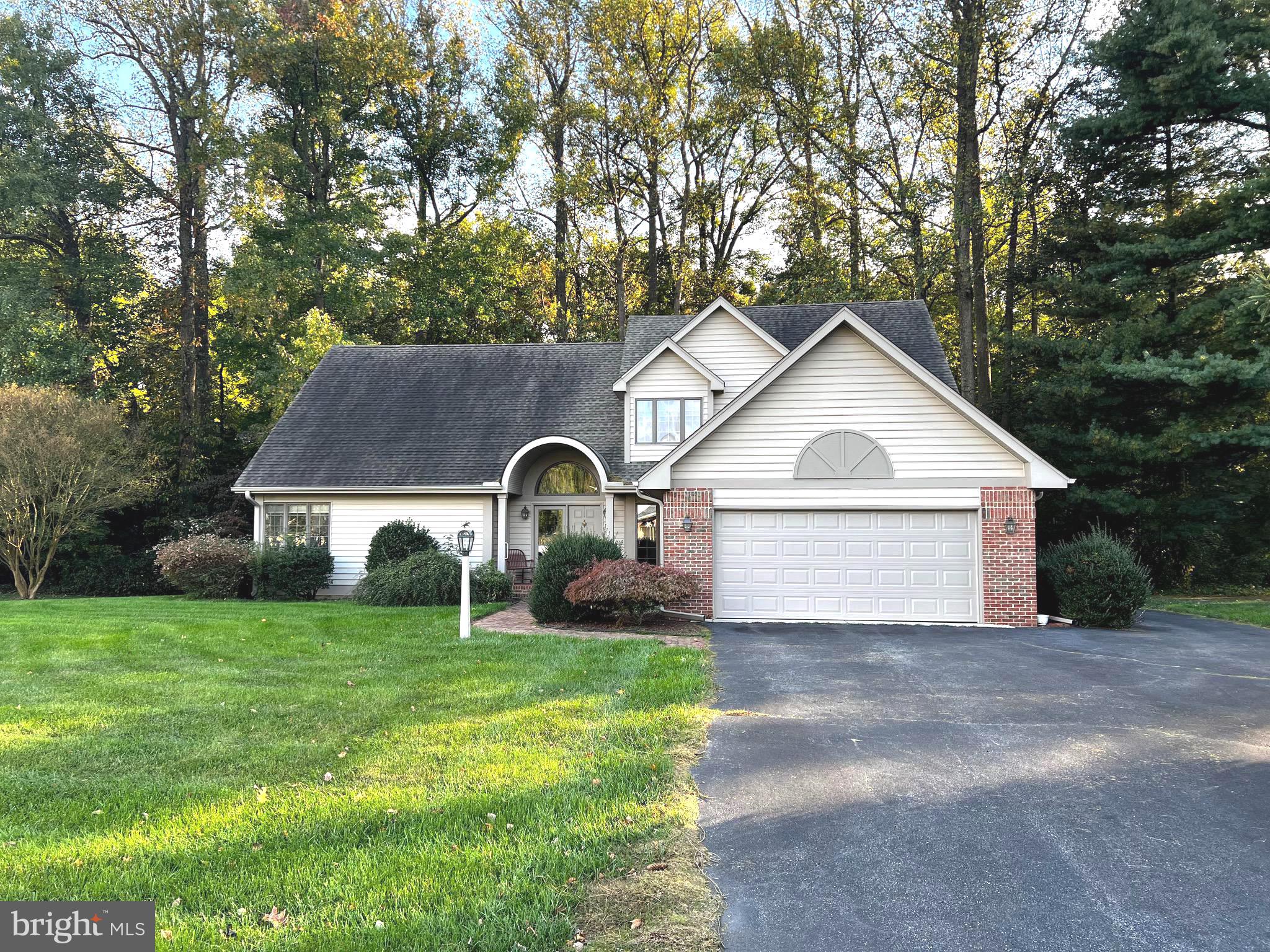 721 GREEN WINGED TRAIL