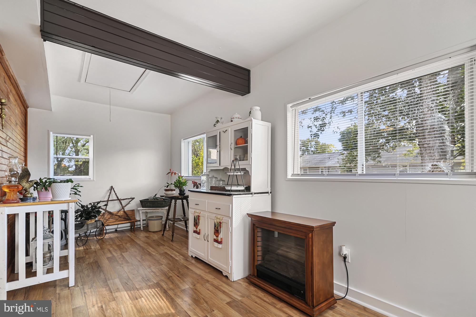 53 DELSHIRE DRIVE