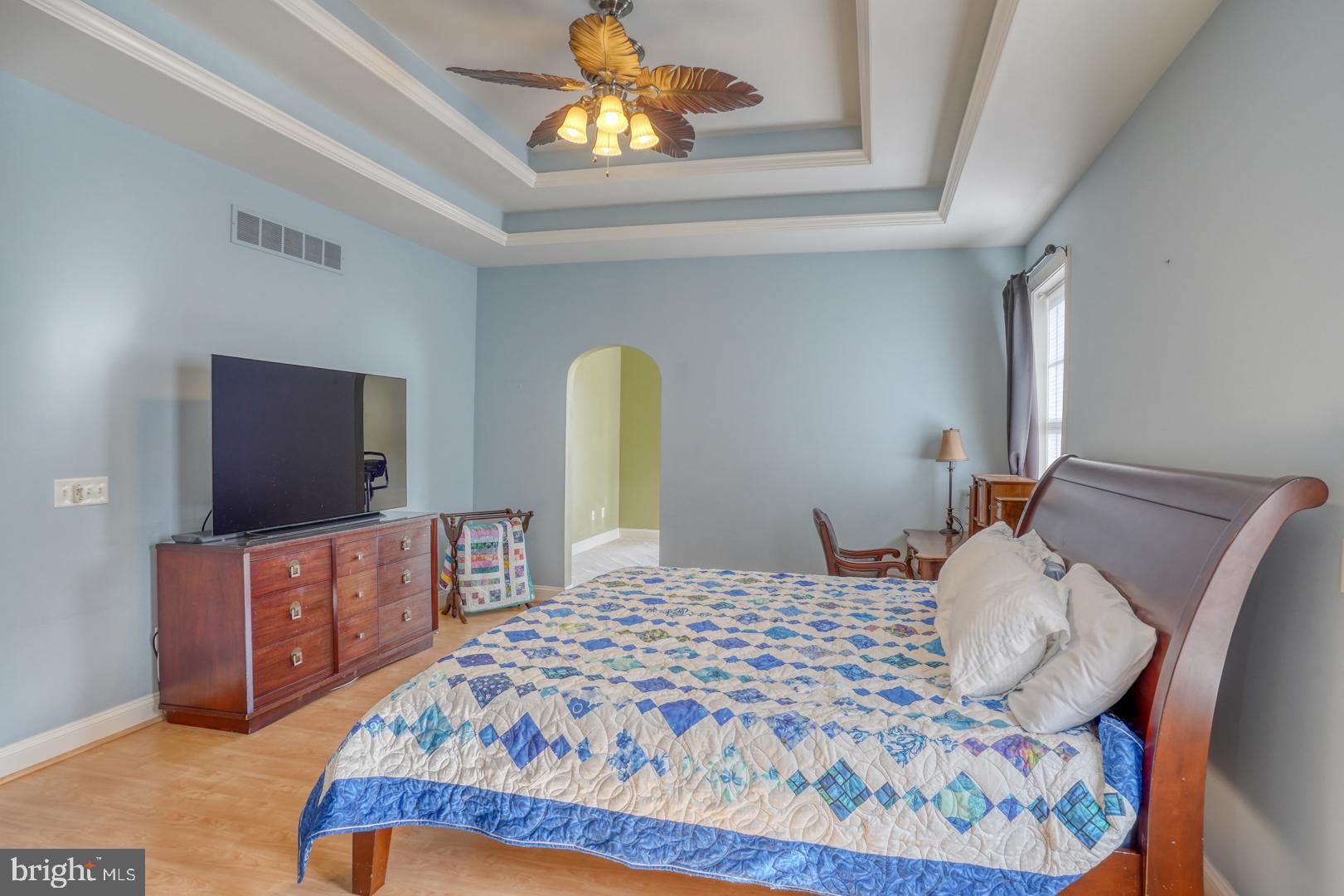 890 RAVEN CIRCLE