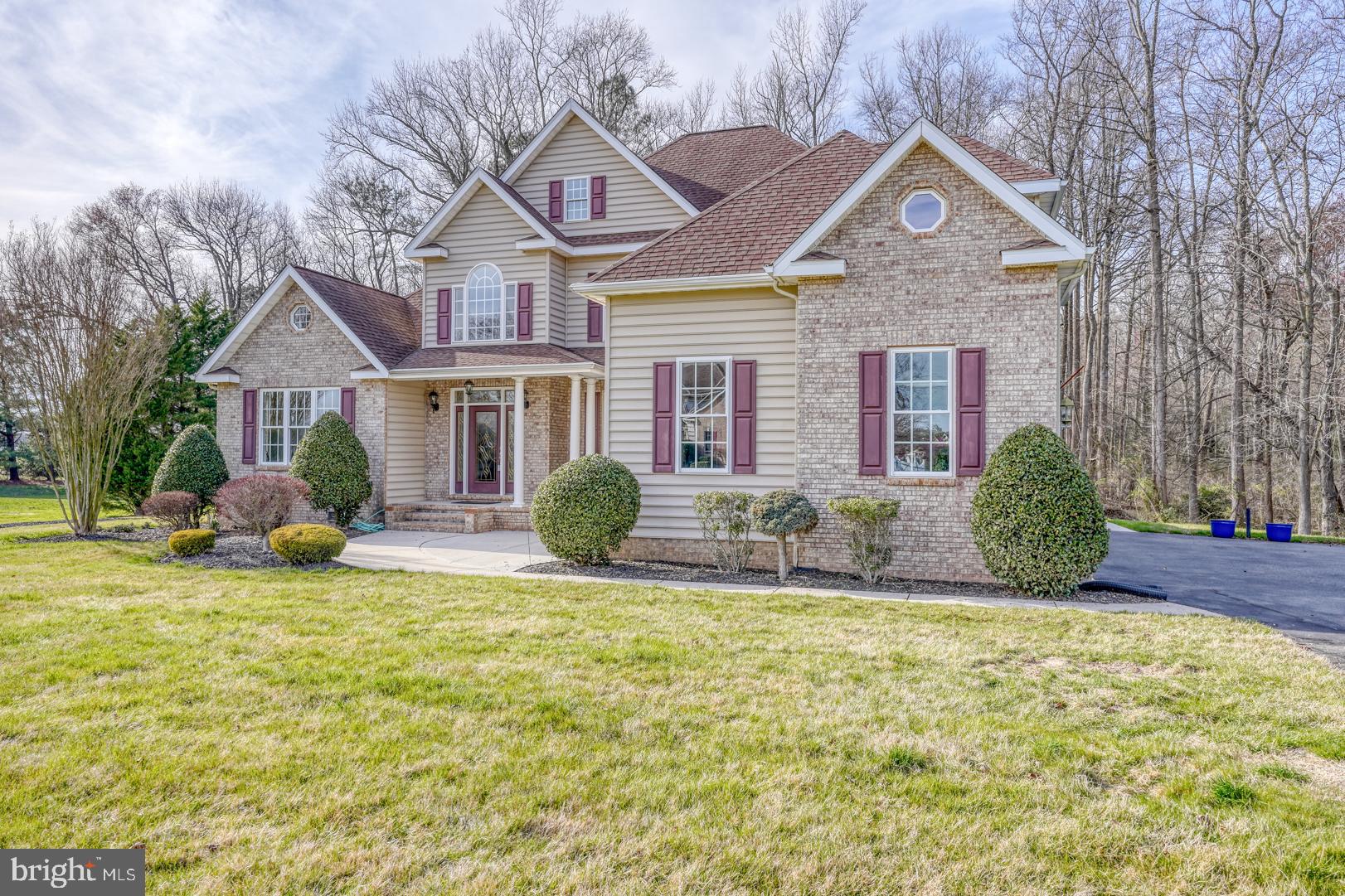 890 RAVEN CIRCLE