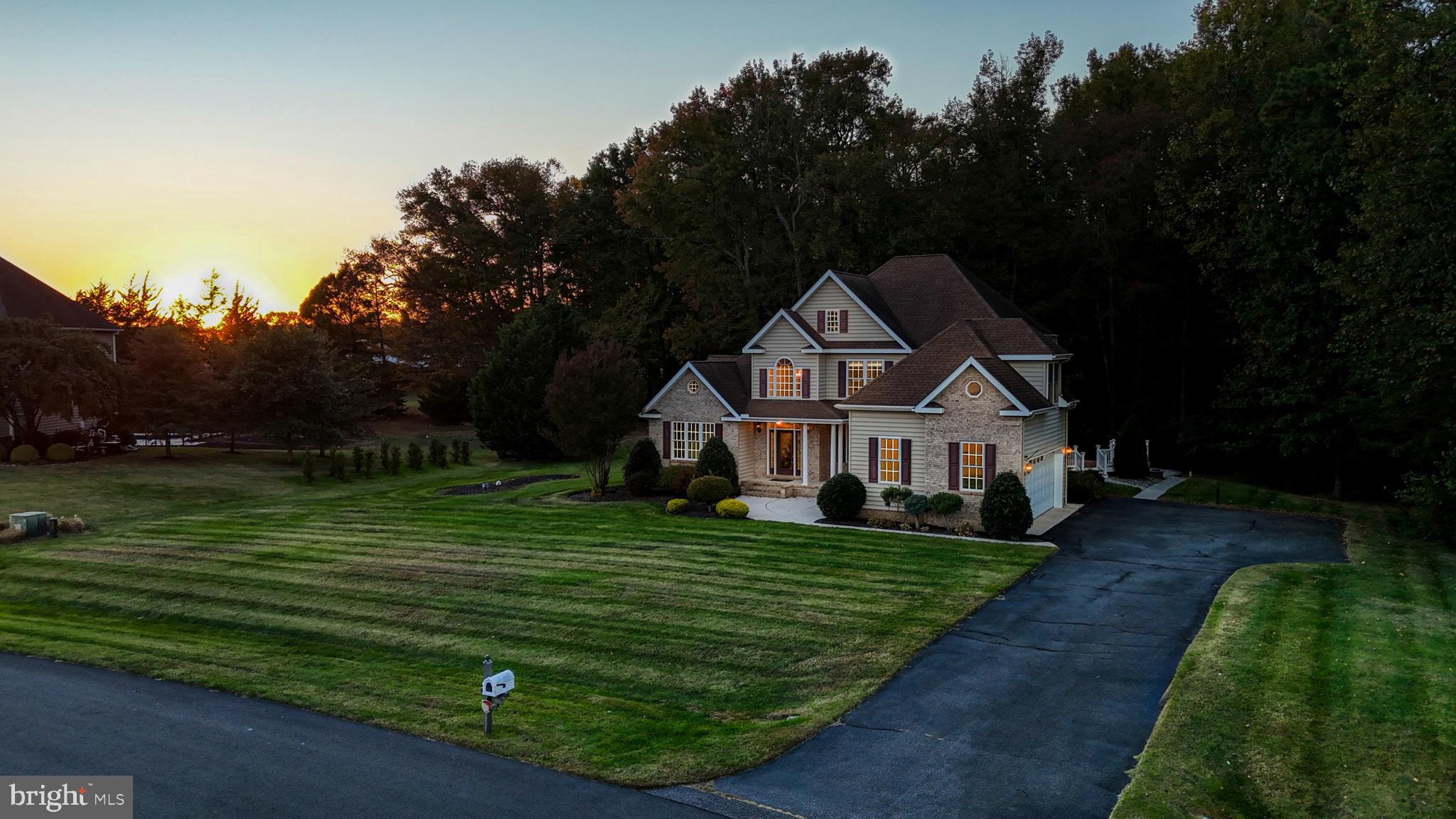 890 RAVEN CIRCLE
