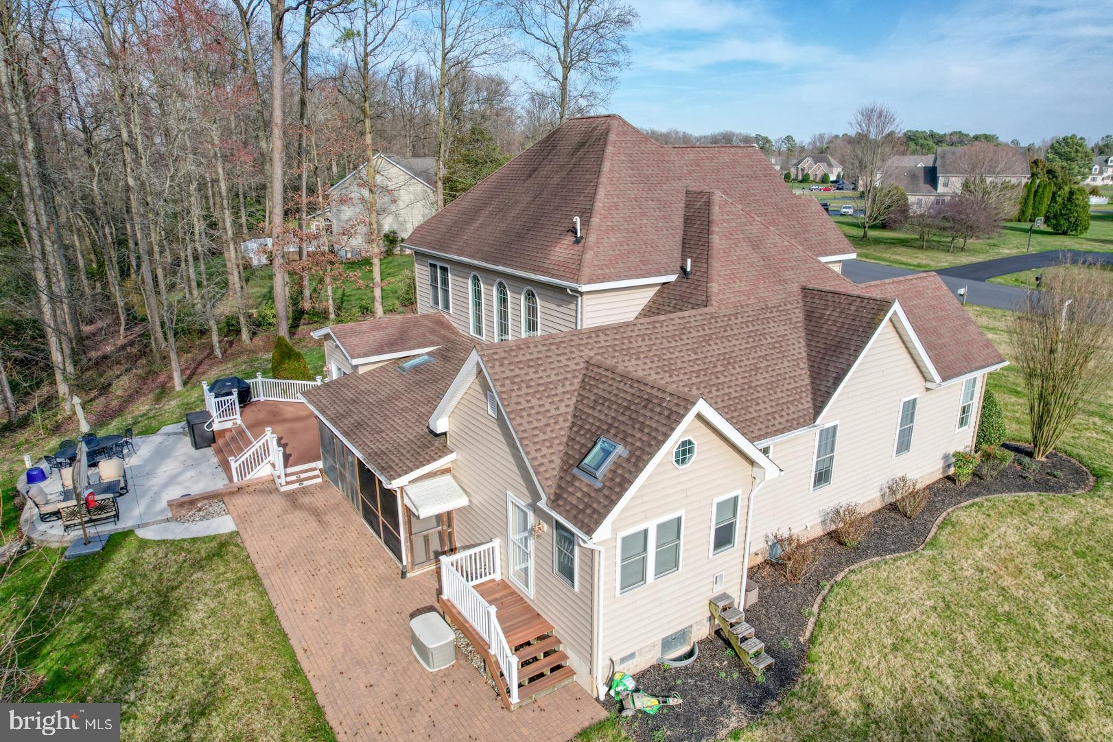 890 RAVEN CIRCLE