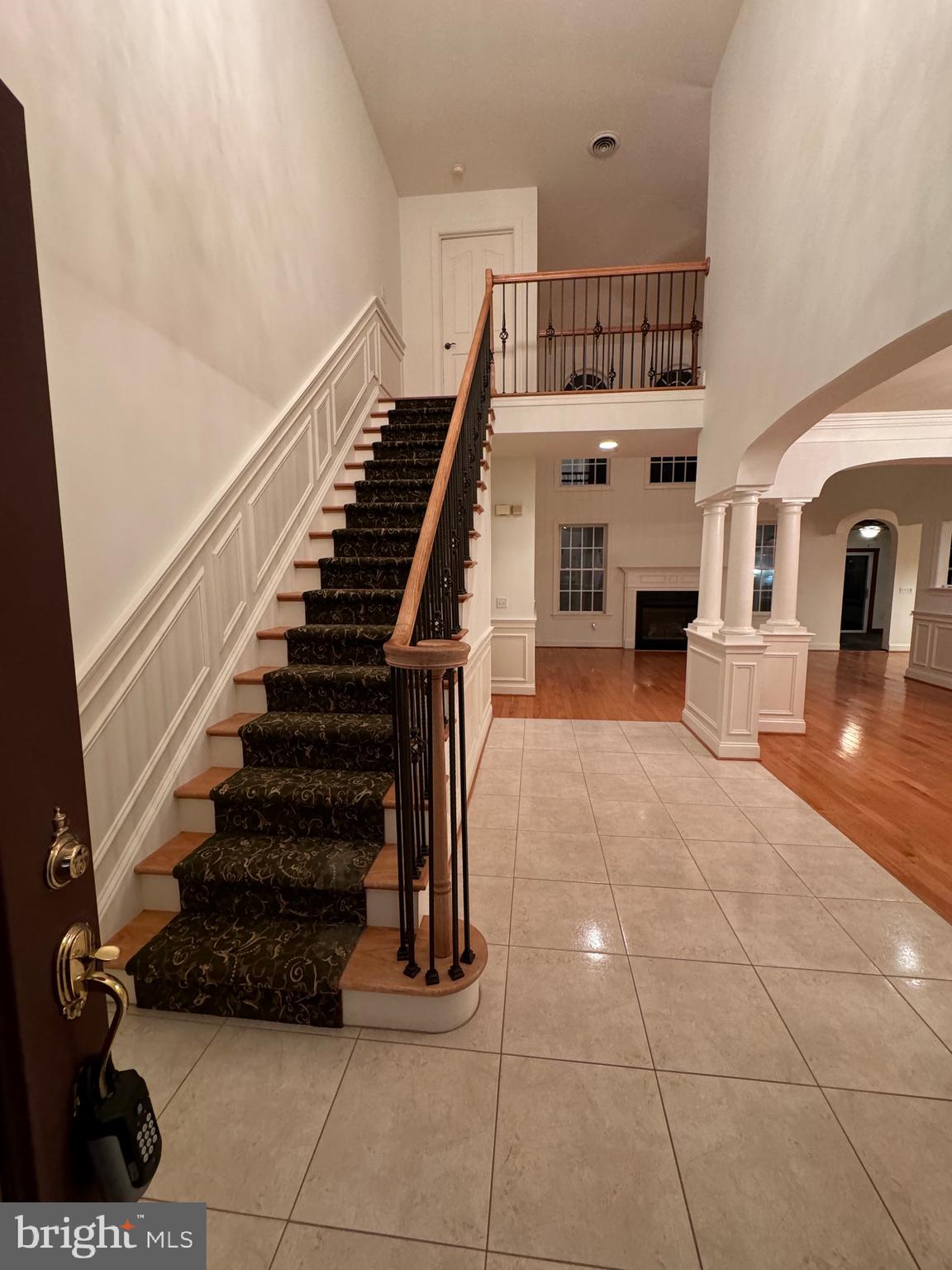 890 RAVEN CIRCLE