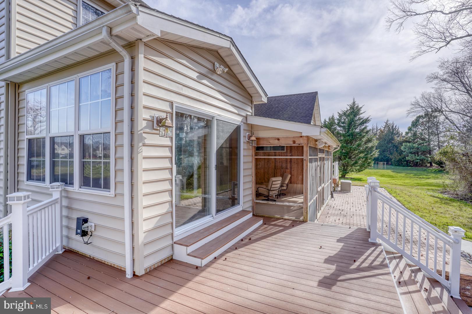 890 RAVEN CIRCLE