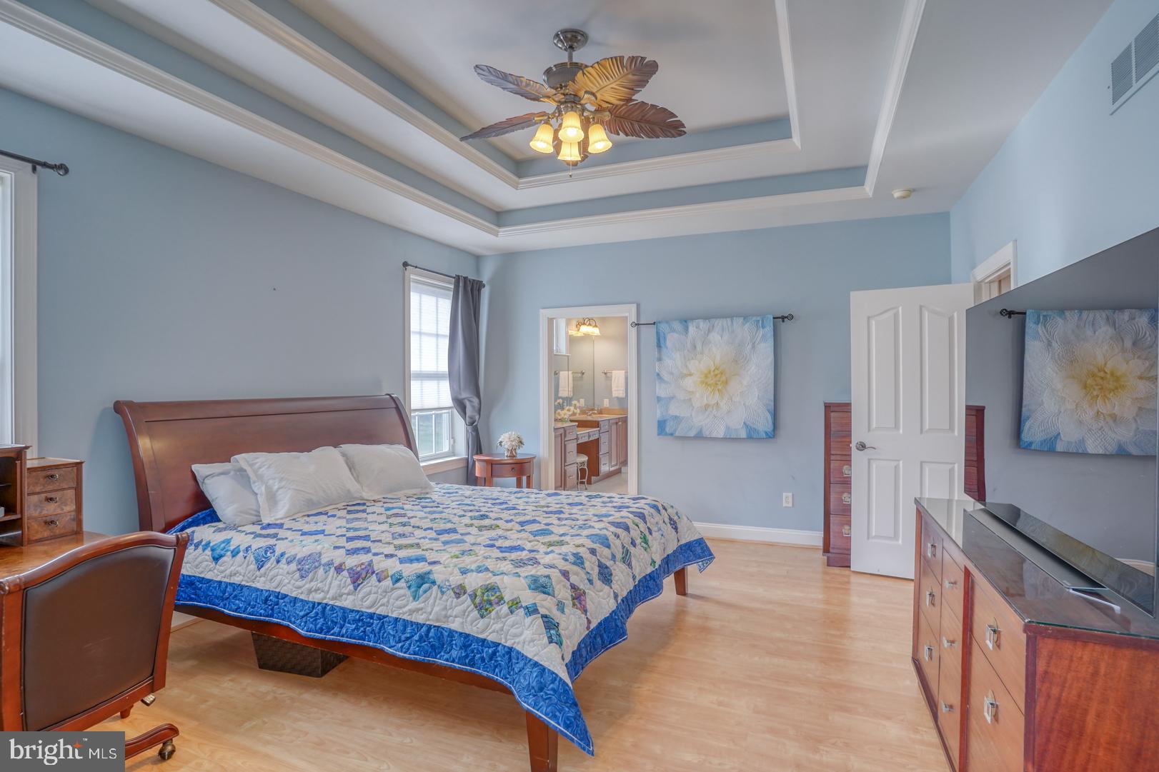 890 RAVEN CIRCLE