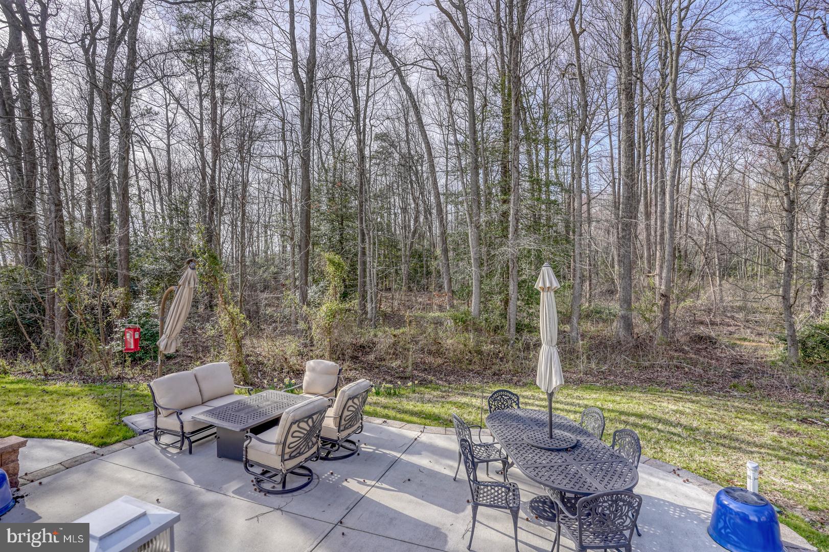 890 RAVEN CIRCLE