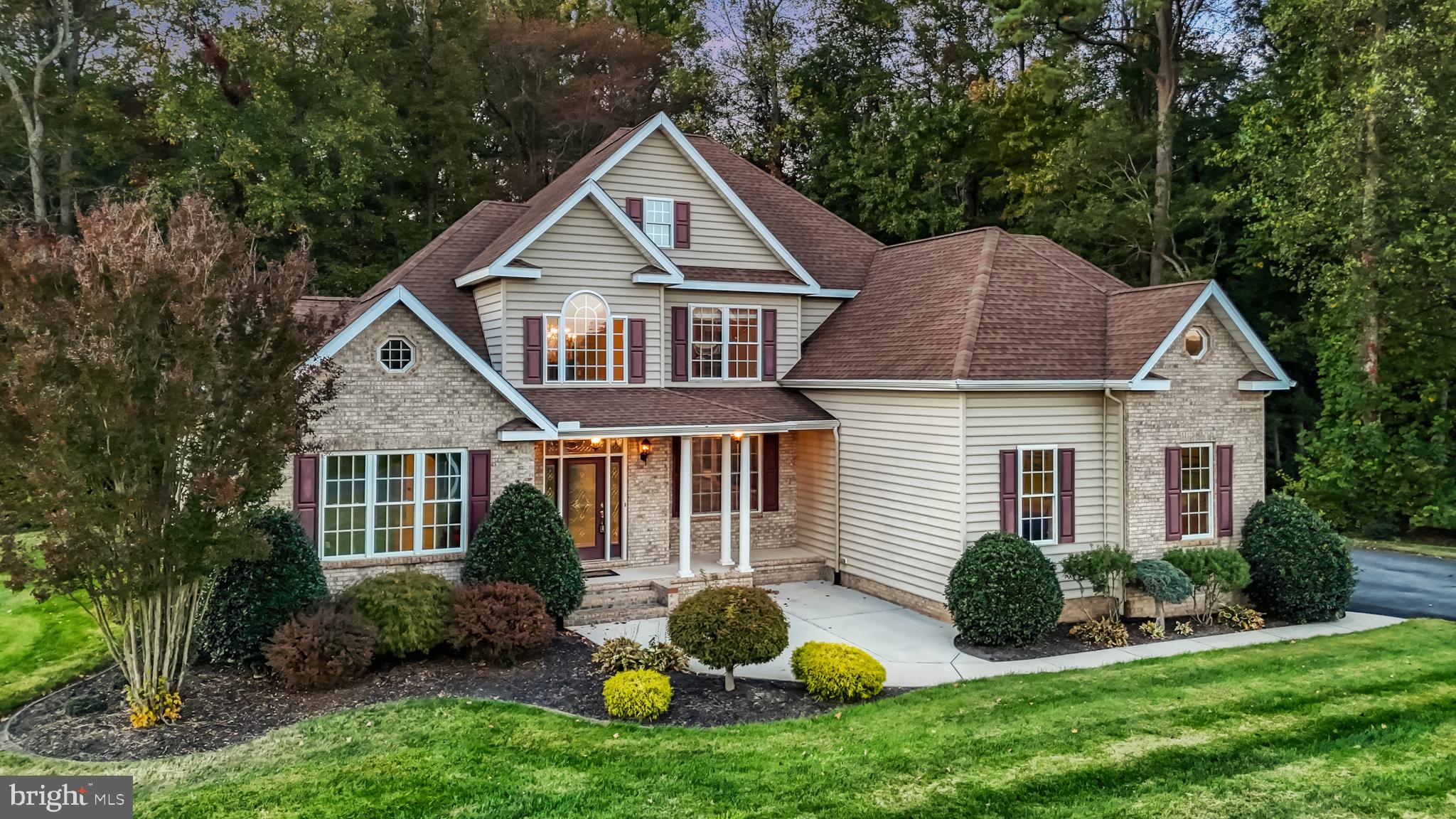 890 RAVEN CIRCLE