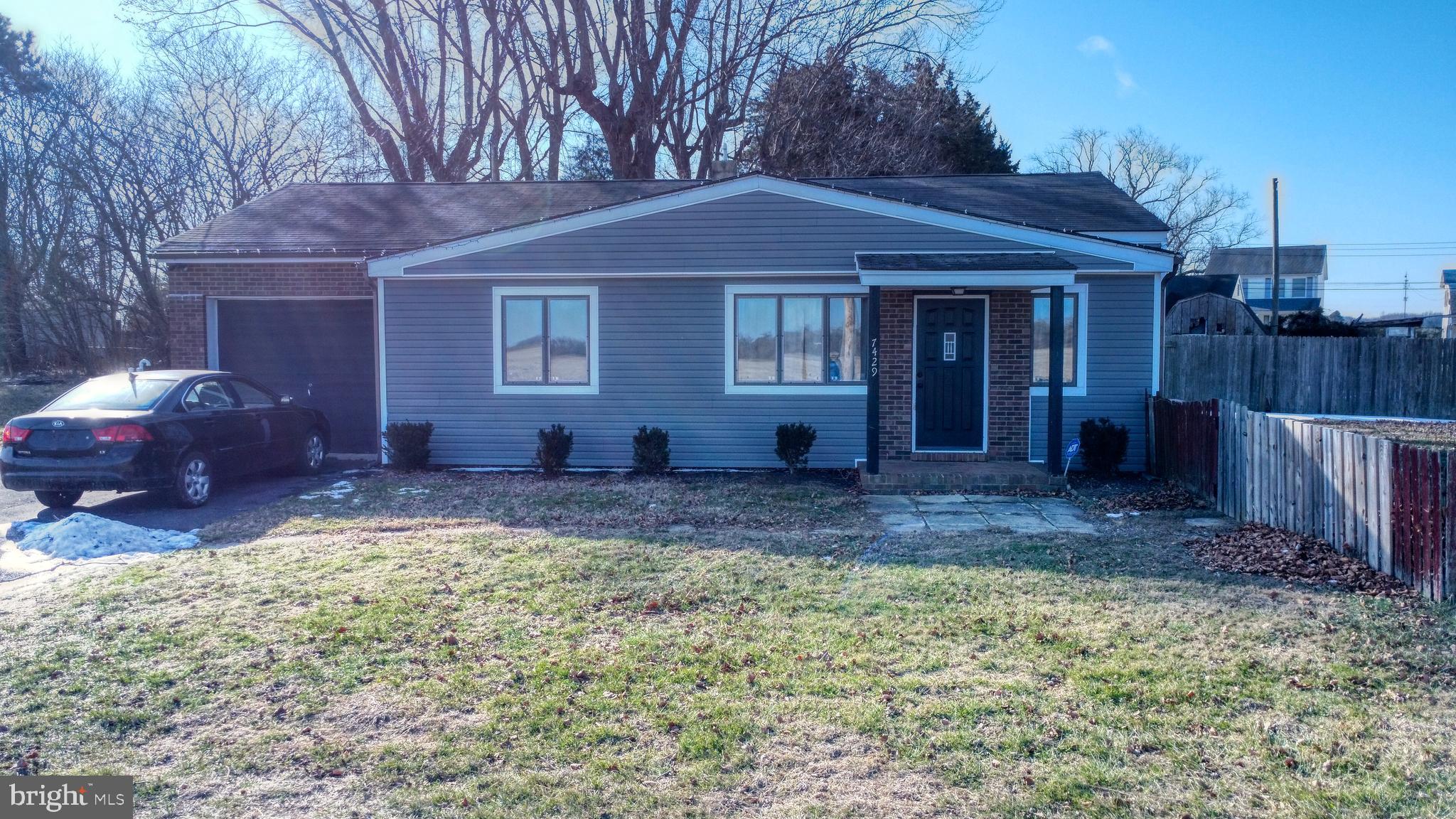7429 BAYSIDE DRIVE
