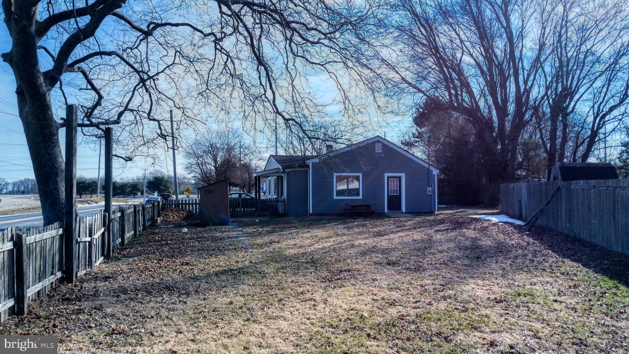 7429 BAYSIDE DRIVE