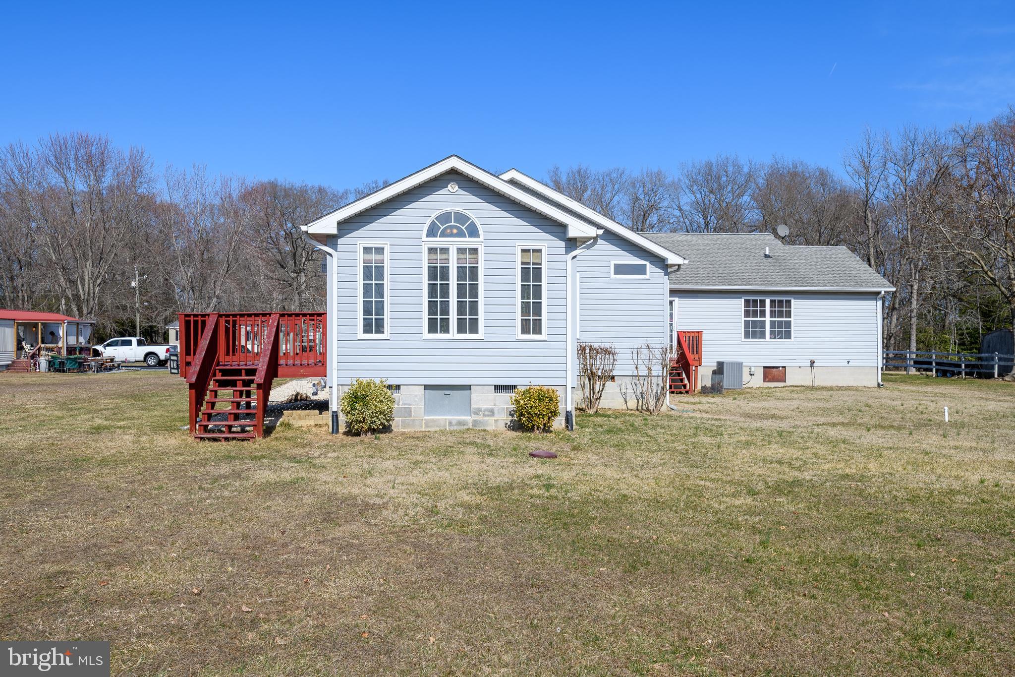 1024 FENCE POST LANE