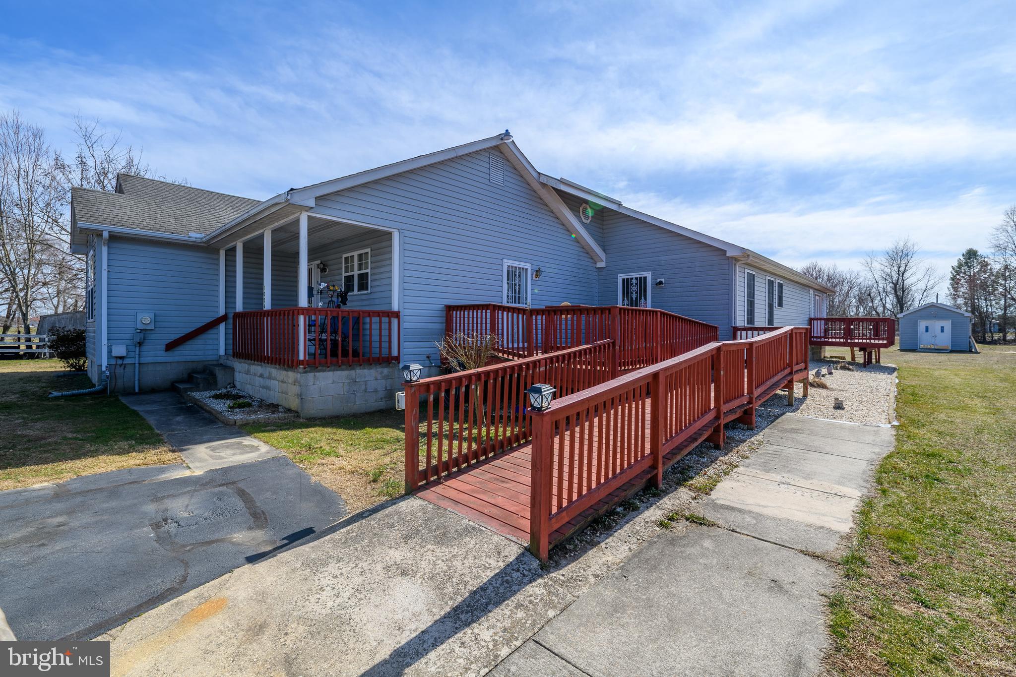 1024 FENCE POST LANE