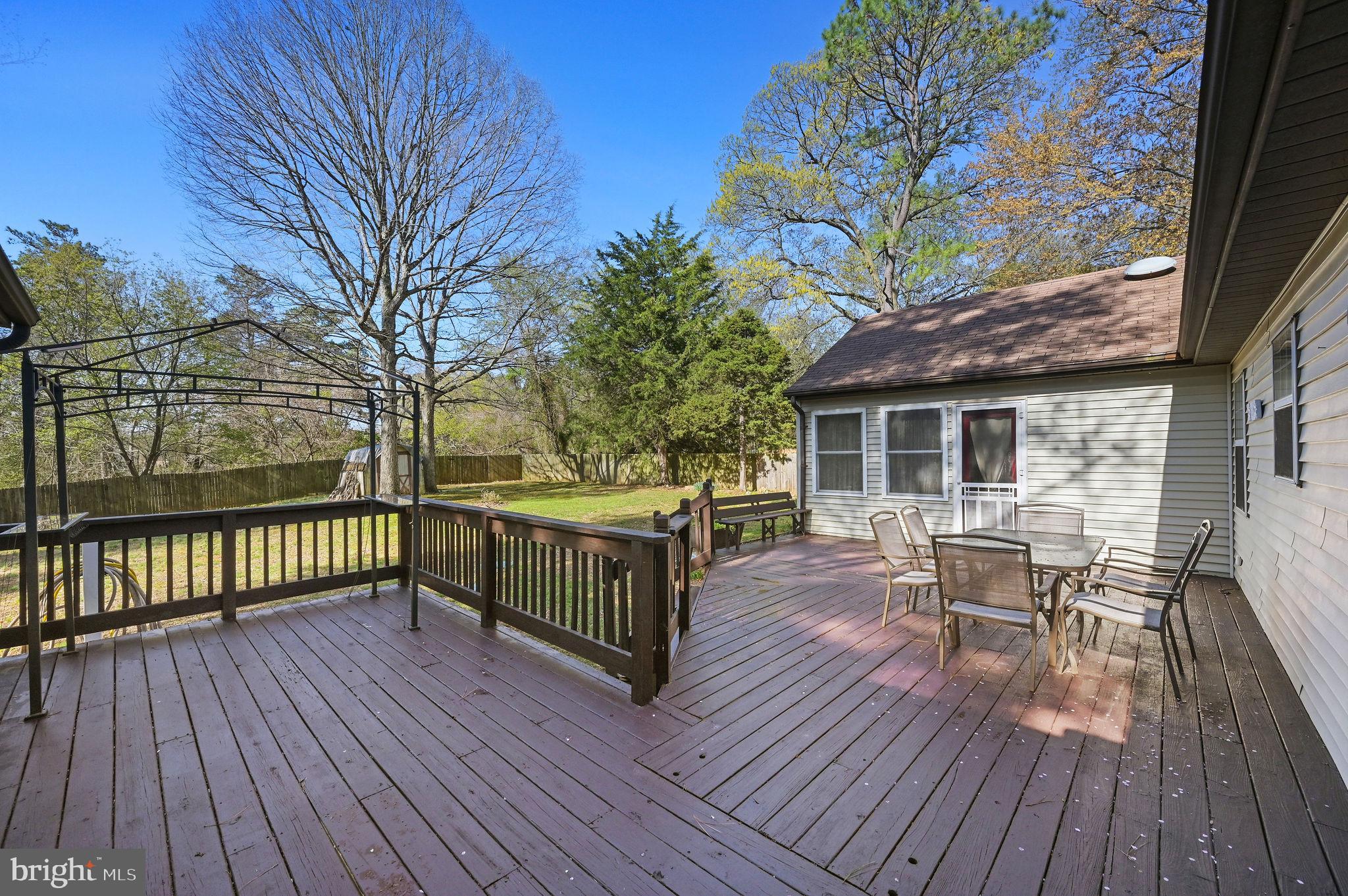 808 EVERGREEN ROAD