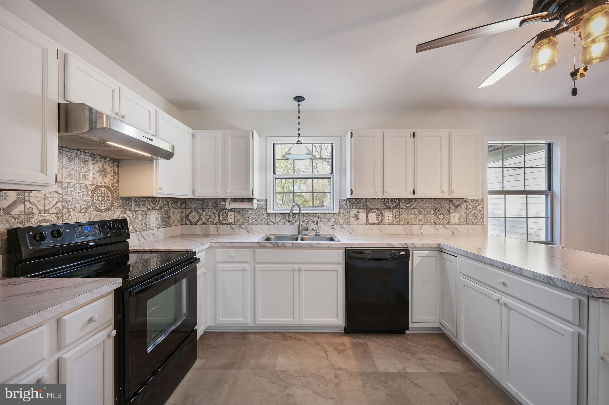 808 EVERGREEN ROAD