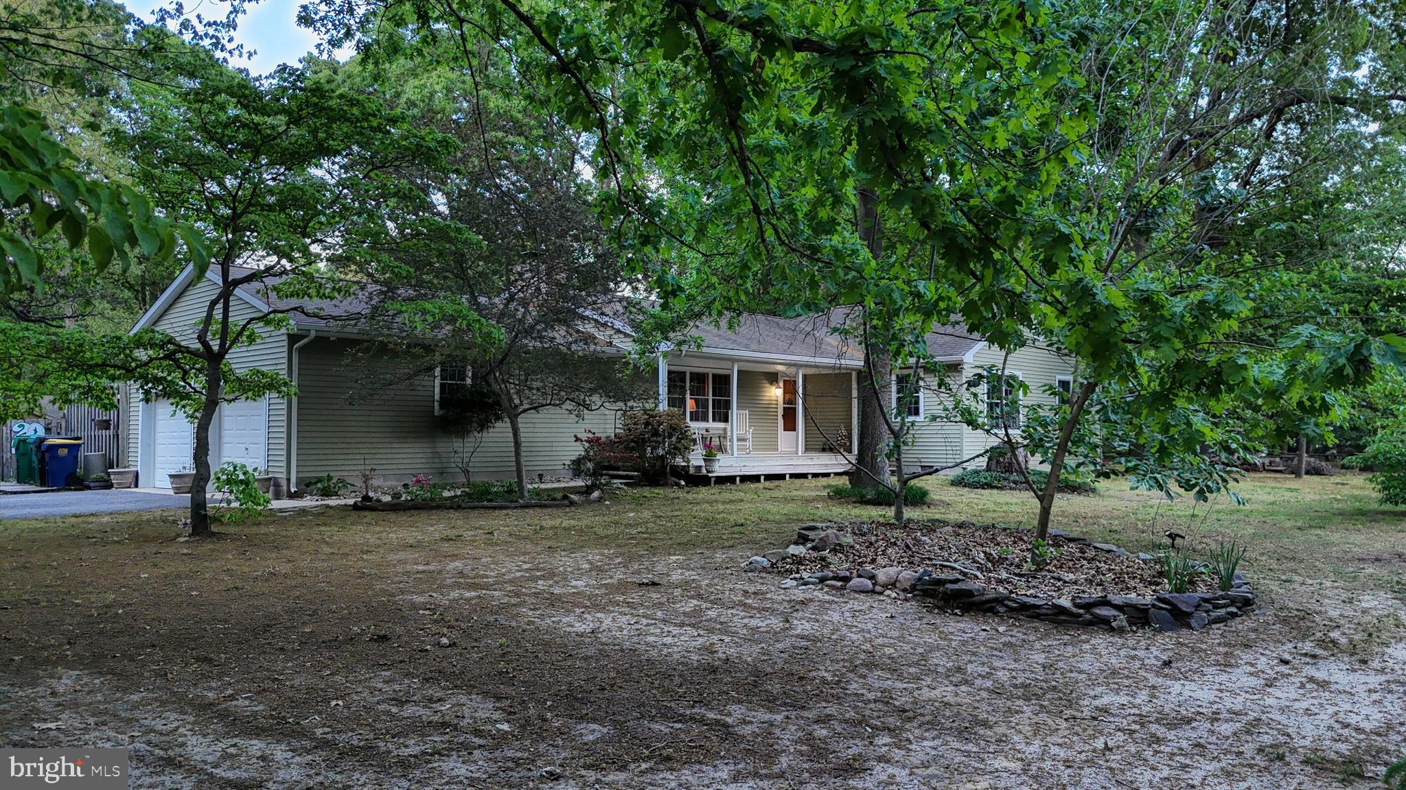 901 HOLLY STREET
